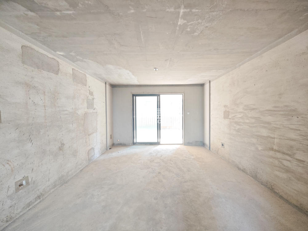 中建嘉和城 4室2厅1厨2卫 145.00万