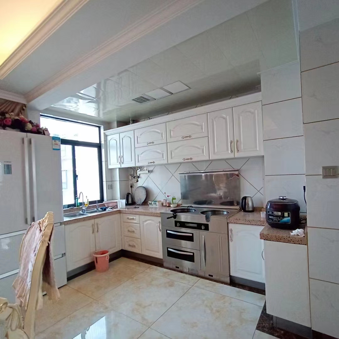 金碧花园 4室2厅2卫 110.0万 金碧花园 4室2厅2卫 110.0万室内图