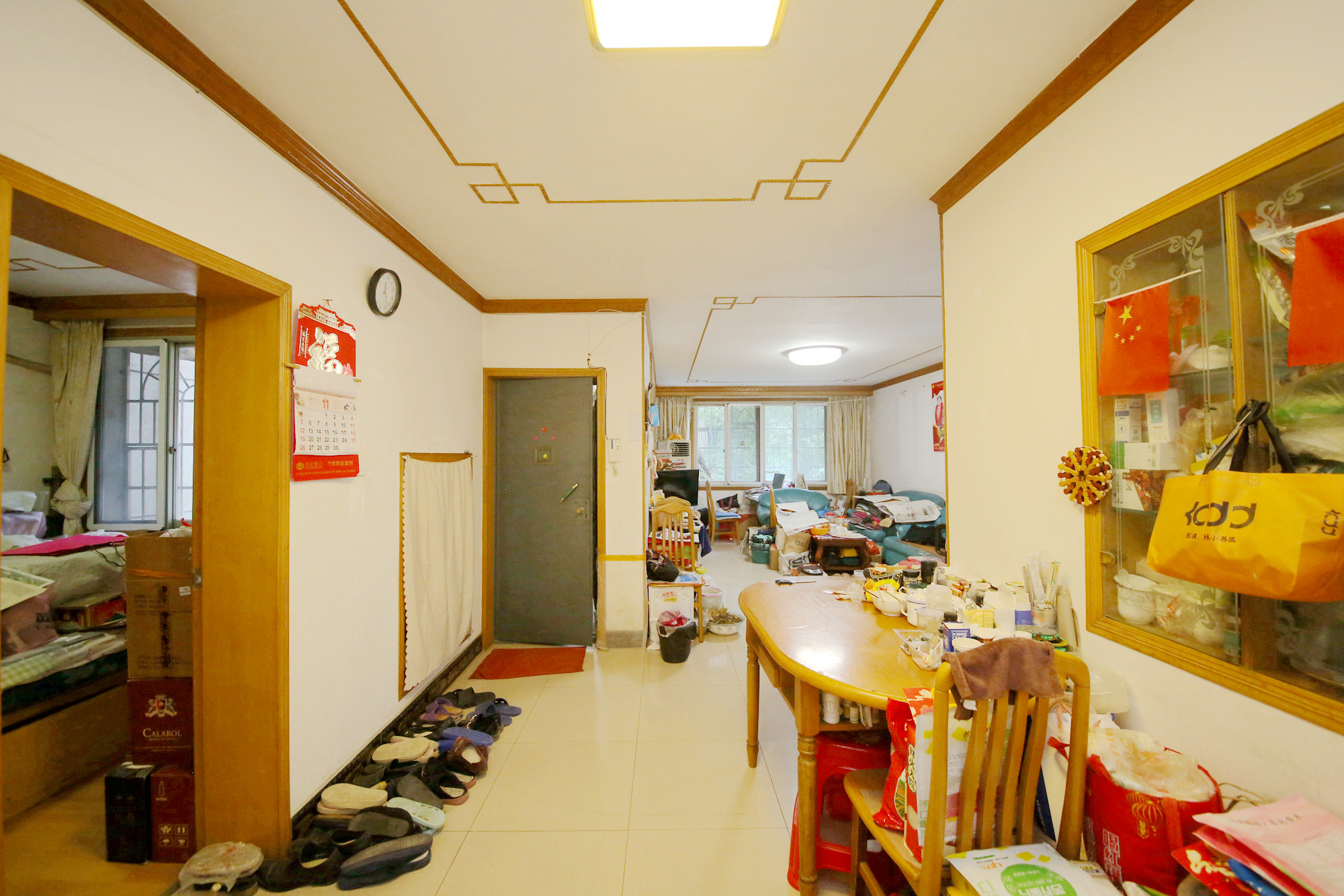 东广济桥社区  3室2厅2卫   92.00万客厅