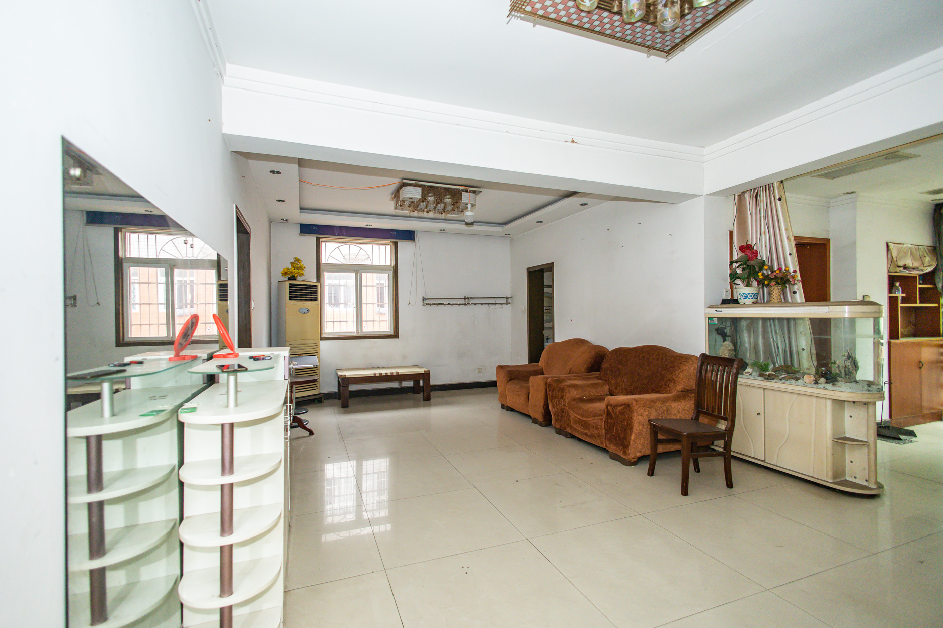 湘绣城 3室2厅1卫 50.7万 湘绣城 3室2厅1卫 50.7万客厅