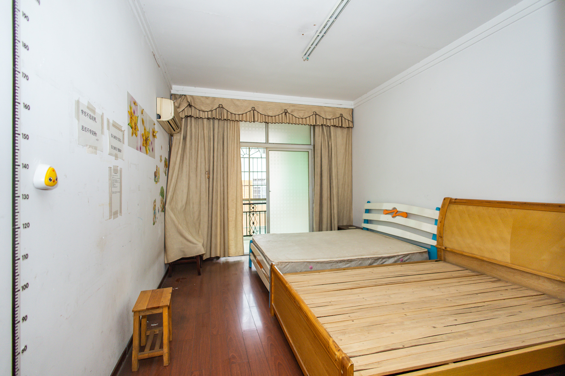 湘绣城 3室2厅1卫 50.7万 湘绣城 3室2厅1卫 50.7万卧室