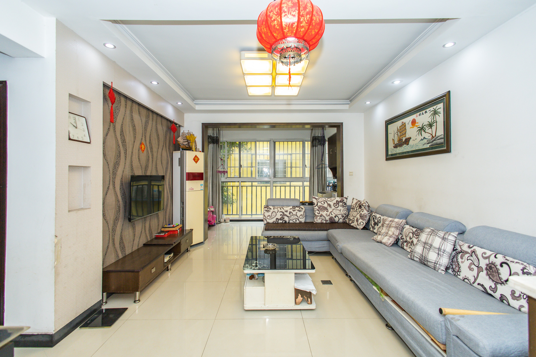 紫晶城 3室2厅1卫 66.8万 紫晶城 3室2厅1卫 66.8万客厅