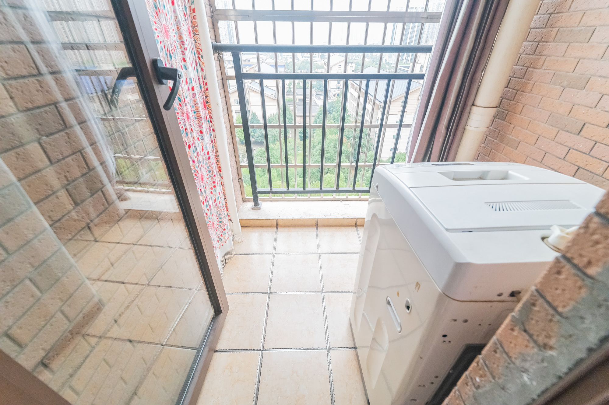 水岸世景  1室1厅1卫    19.8万 水岸世景  1室1厅1卫    19.8万阳台