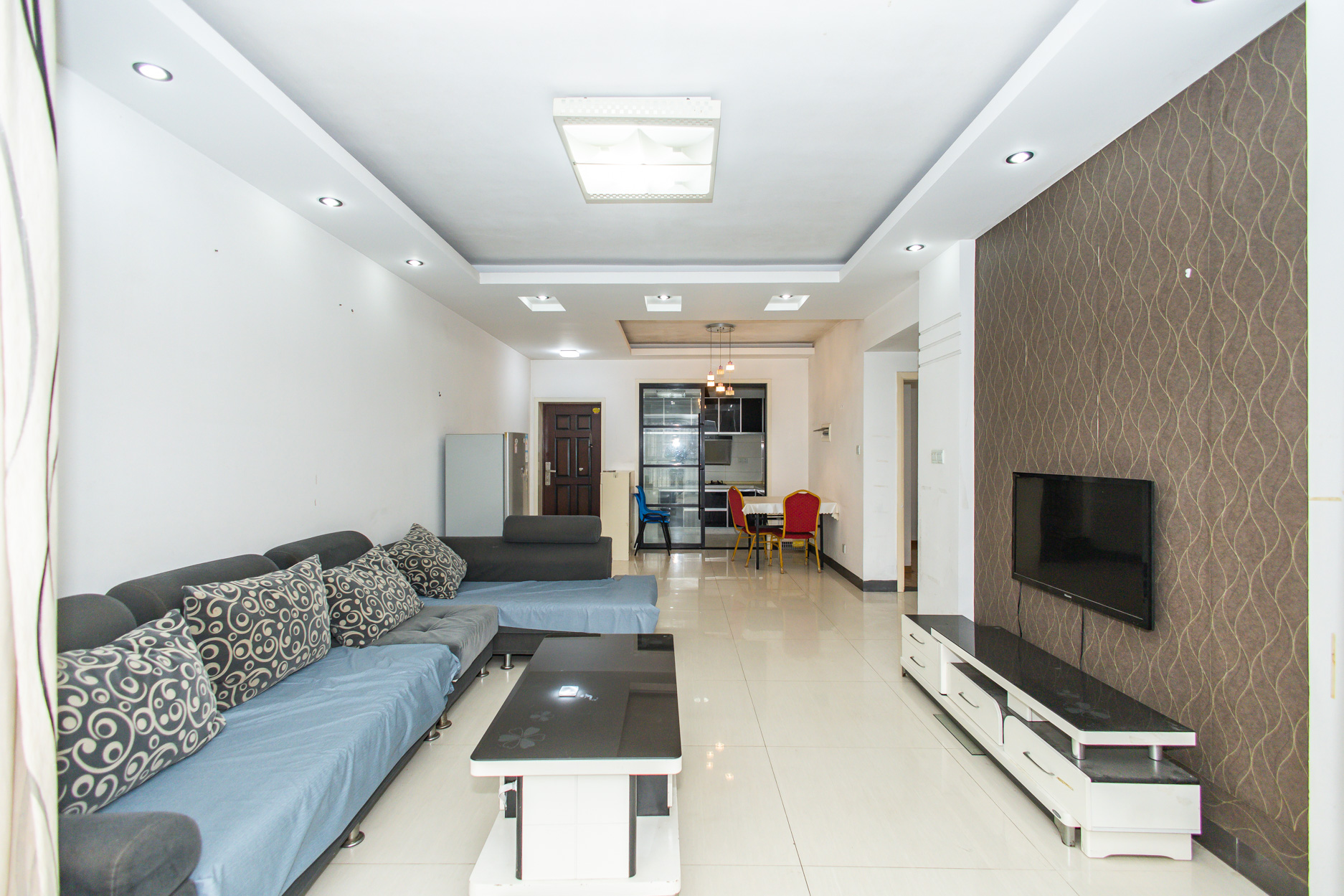 紫晶城 2室2厅1卫 60.0万 紫晶城 2室2厅1卫 60.0万客厅