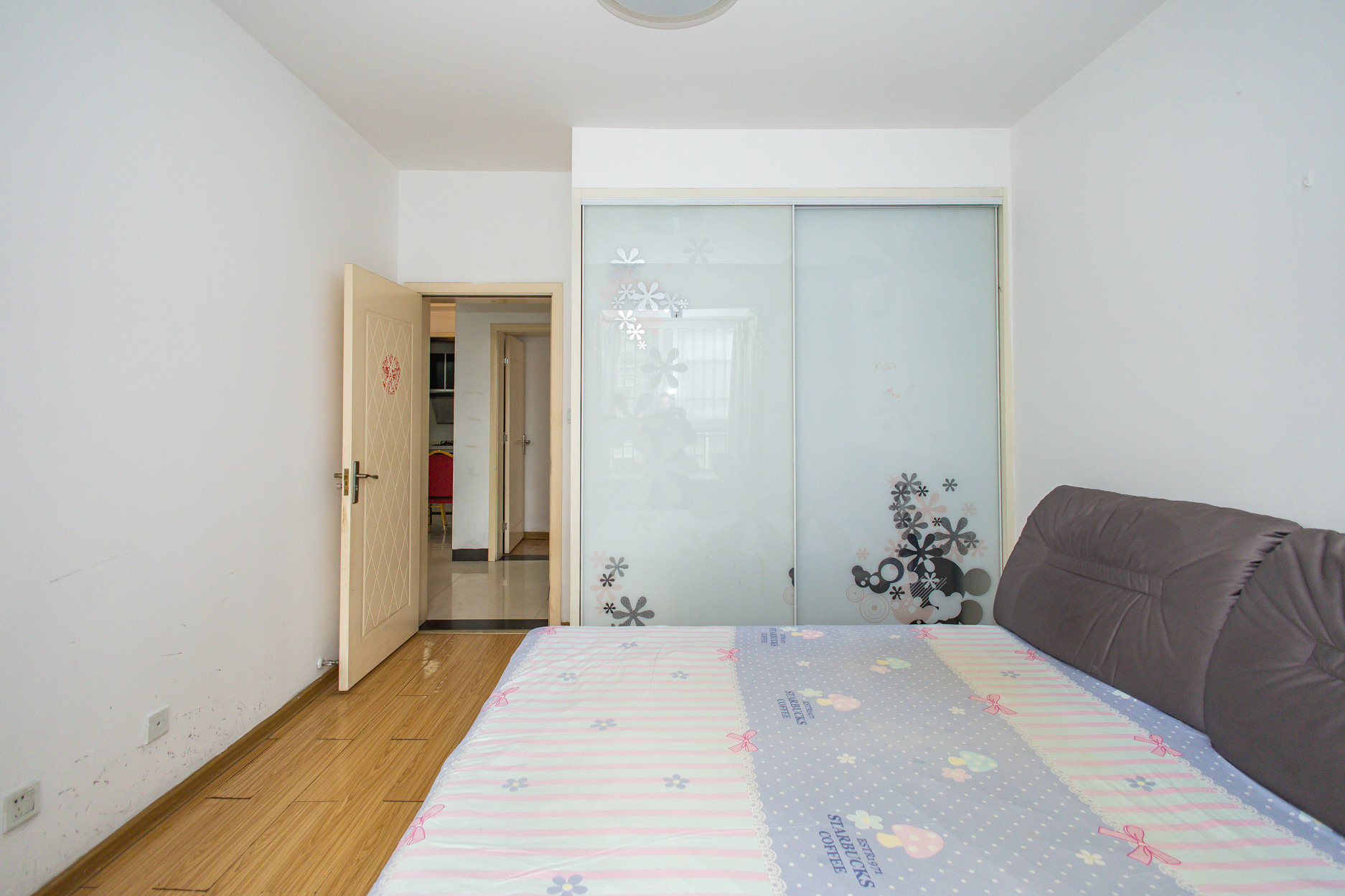 紫晶城  2室2厅1卫    60.0万卧室