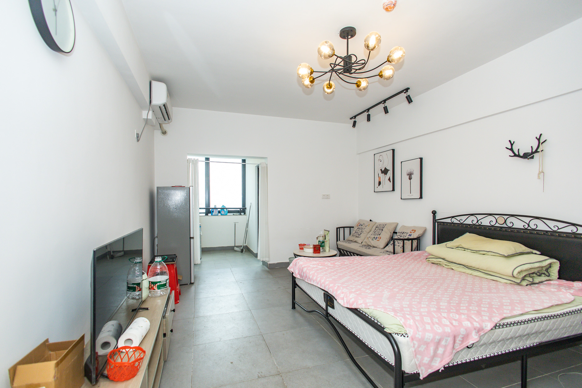 未来漫城 1室1厅1卫 43.80万 未来漫城 1室1厅1卫 43.80万客厅