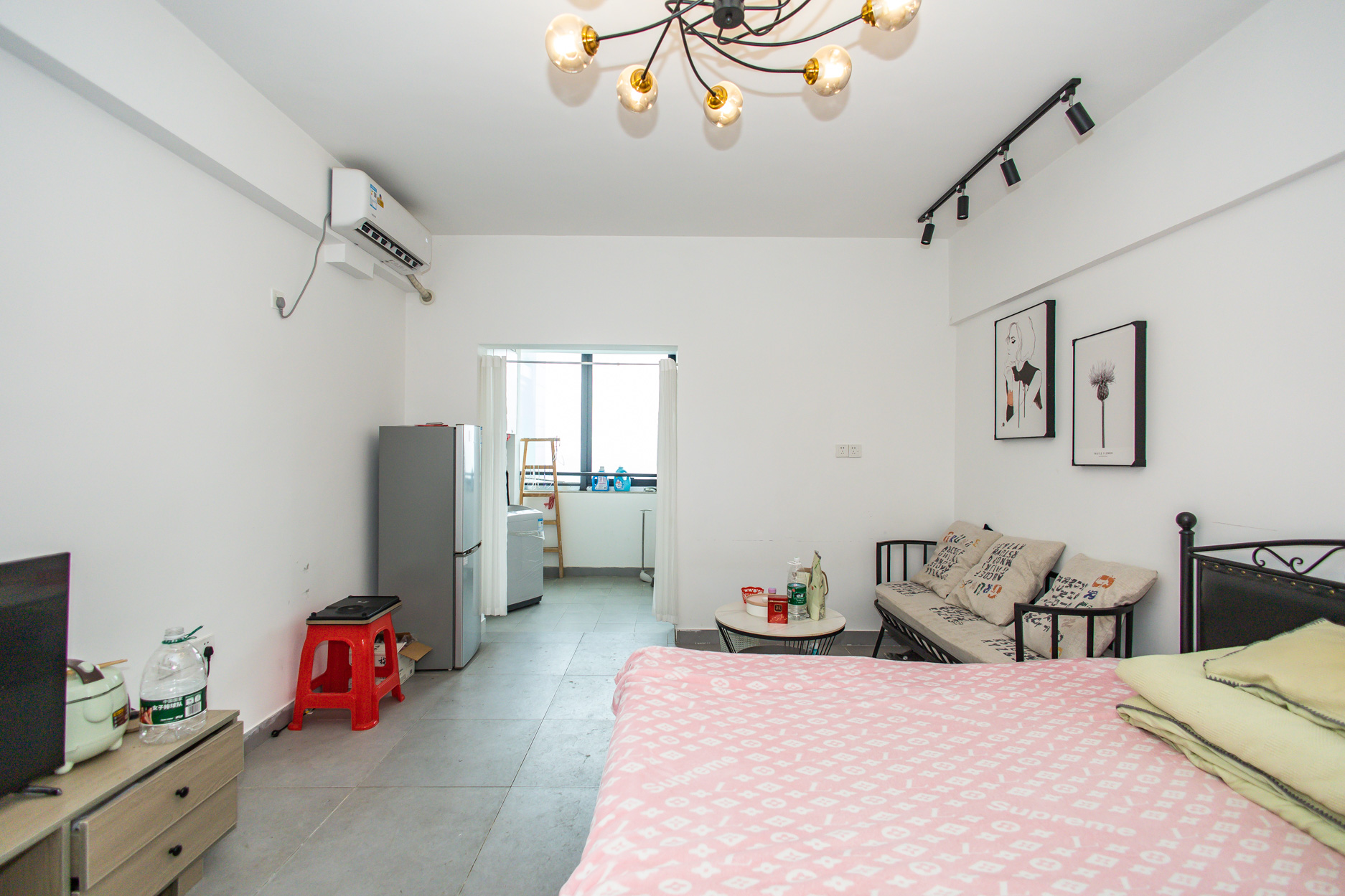 未来漫城 1室1厅1卫 43.80万 未来漫城 1室1厅1卫 43.80万客厅