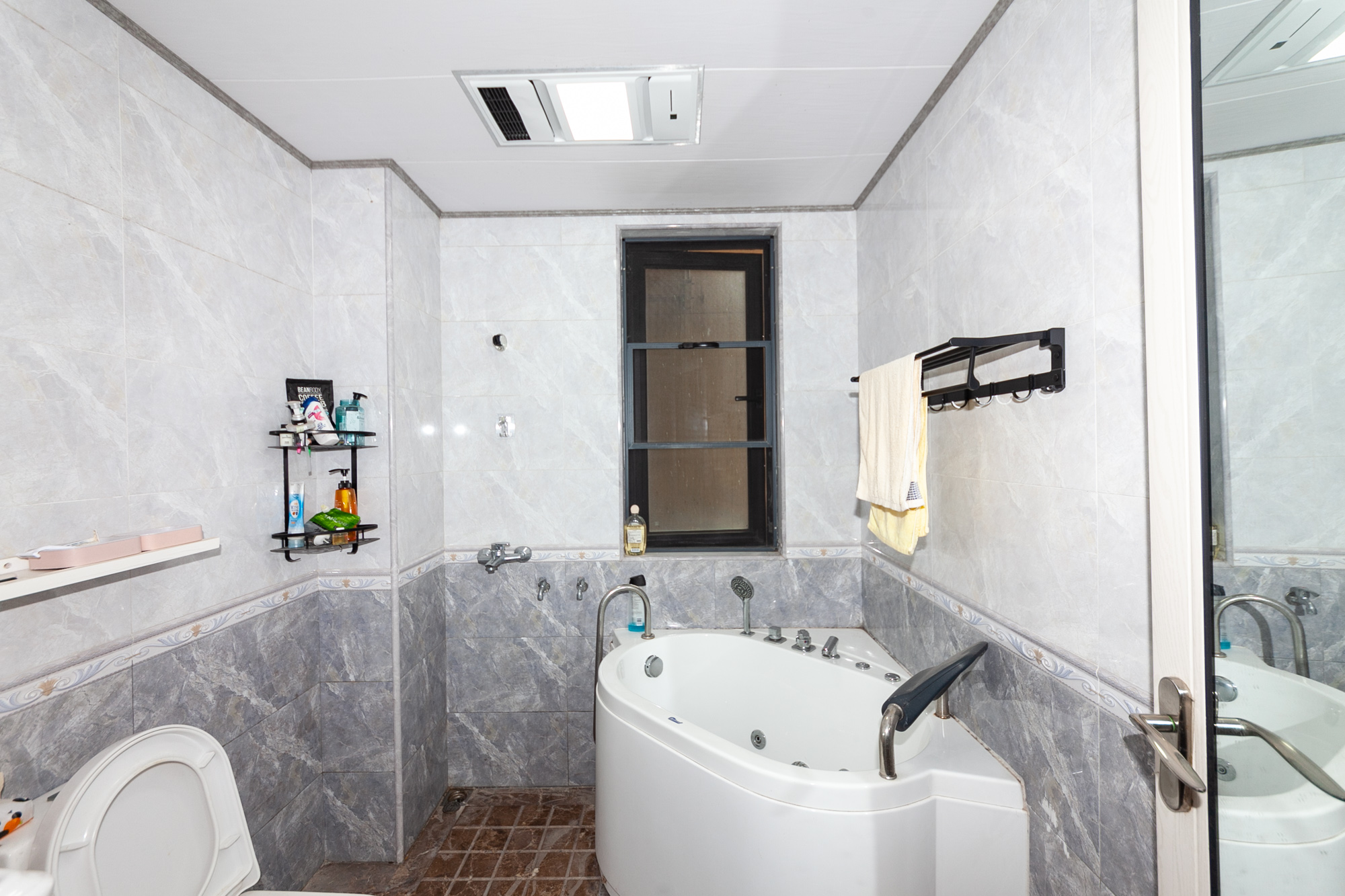 勤诚达境界城  4室2厅2卫    130.0万其他