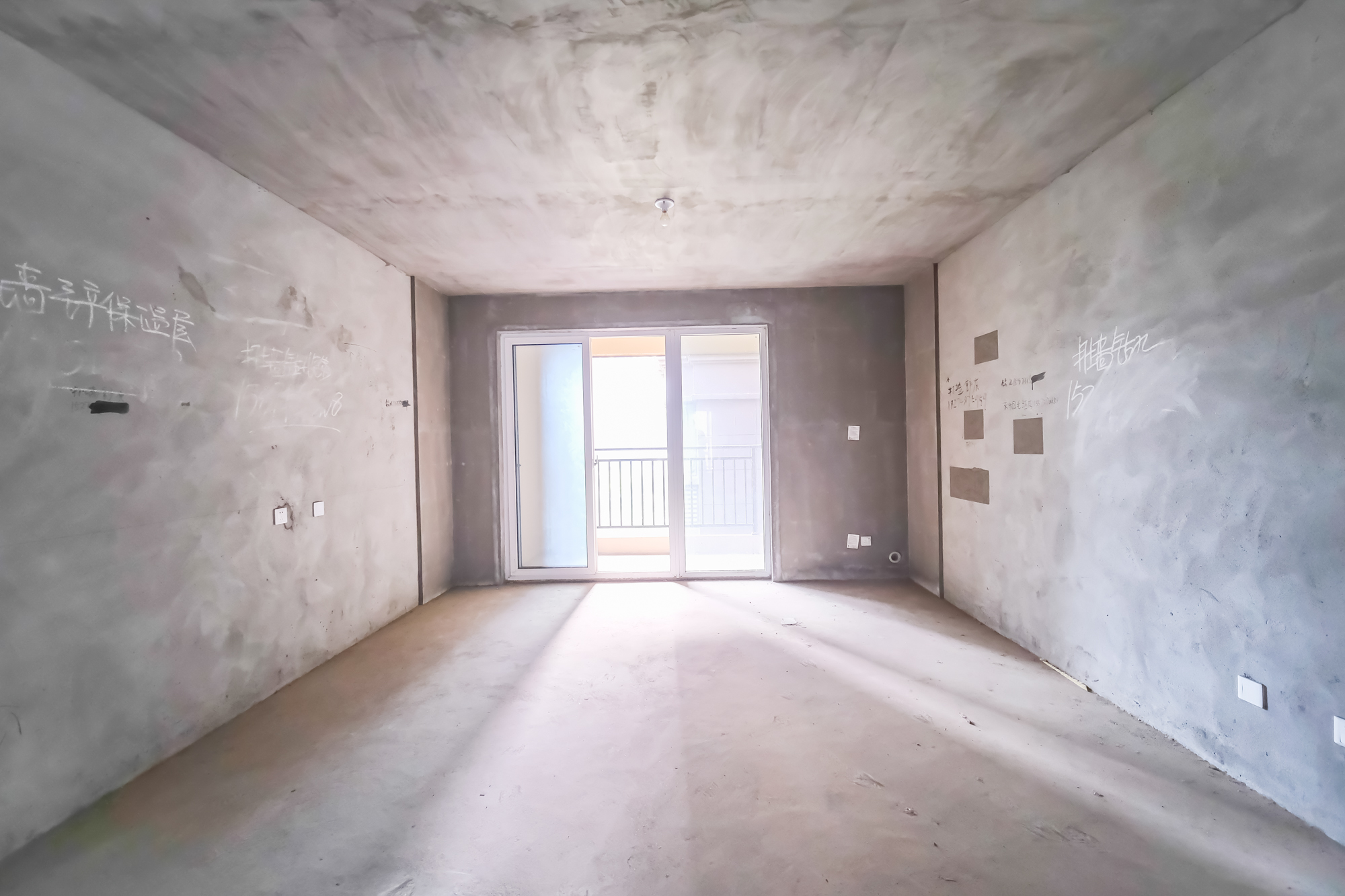 荣盛花语城  3室2厅2卫    79.8万 荣盛花语城  3室2厅2卫    79.8万客厅