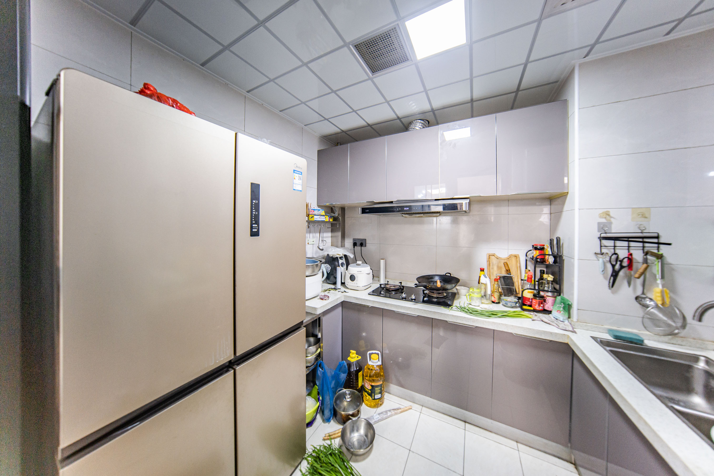 合能洋湖公馆  3室2厅2卫    102.0万厨房