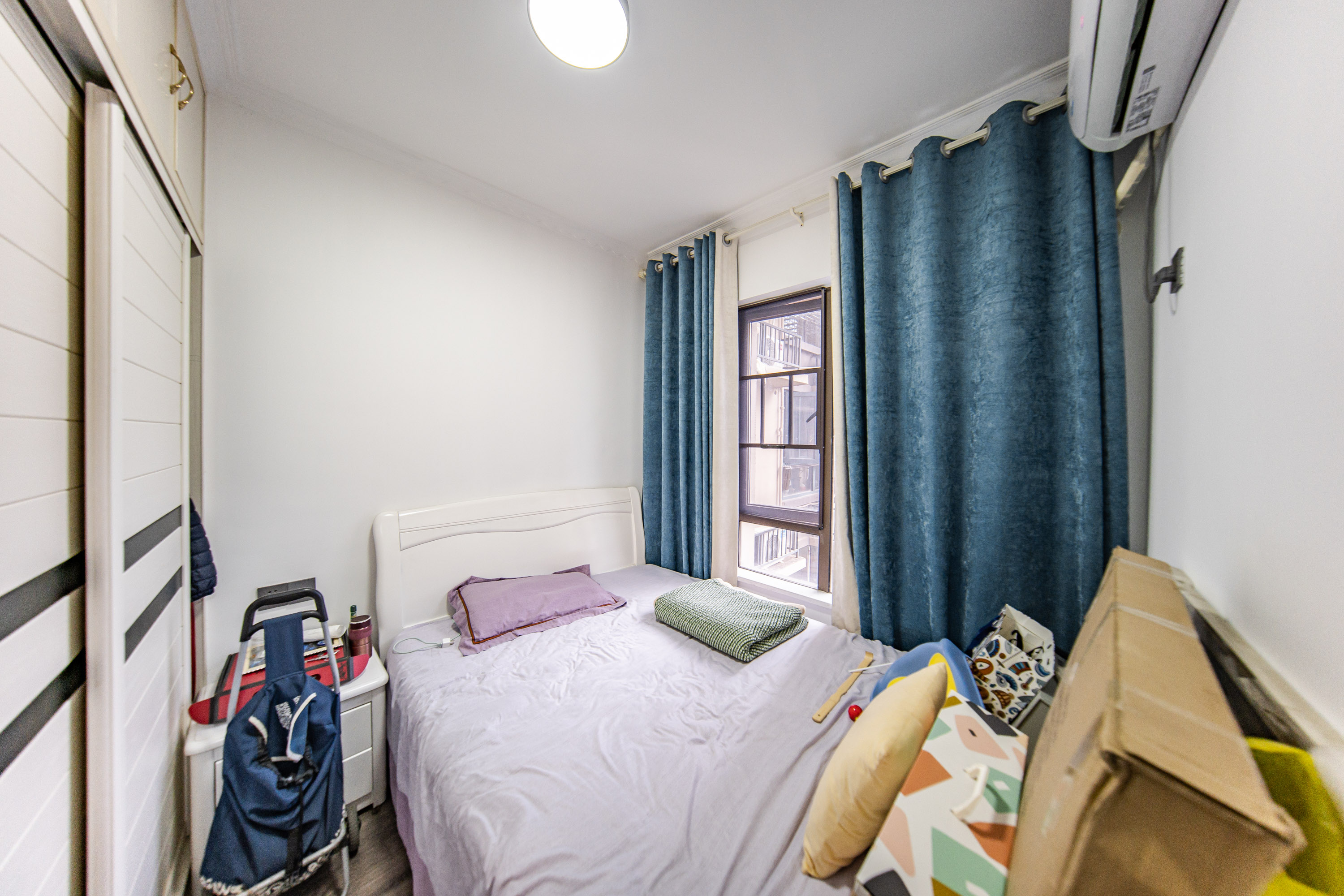 合能洋湖公馆  3室2厅2卫    102.0万卧室