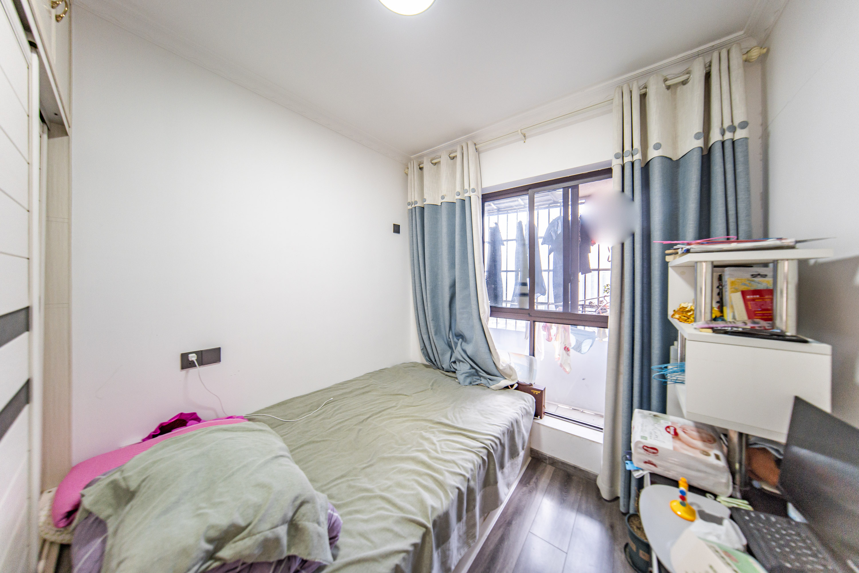 合能洋湖公馆  3室2厅2卫    102.0万卧室