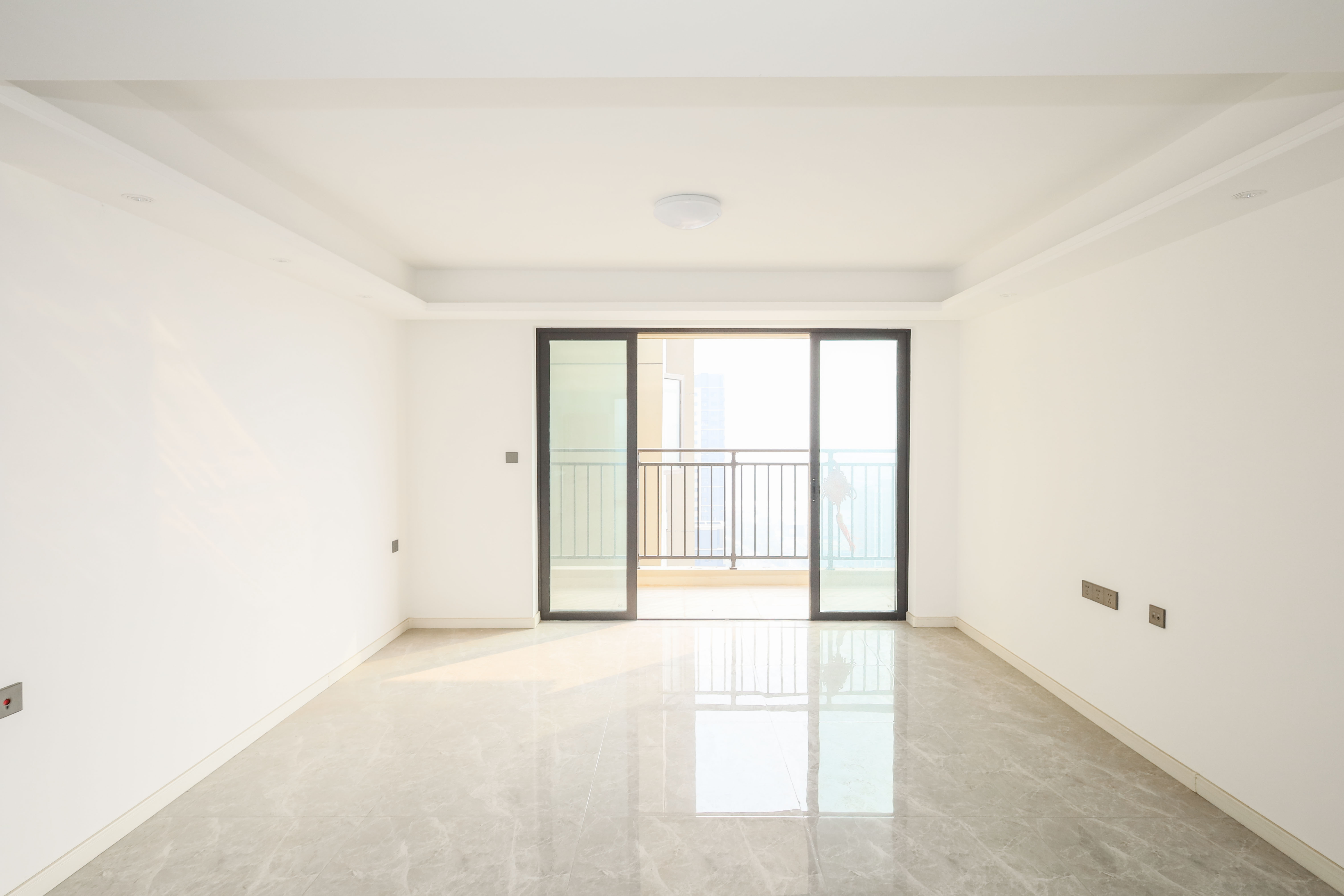 万科金色梦想C区  4室2厅2卫    200.0万客厅