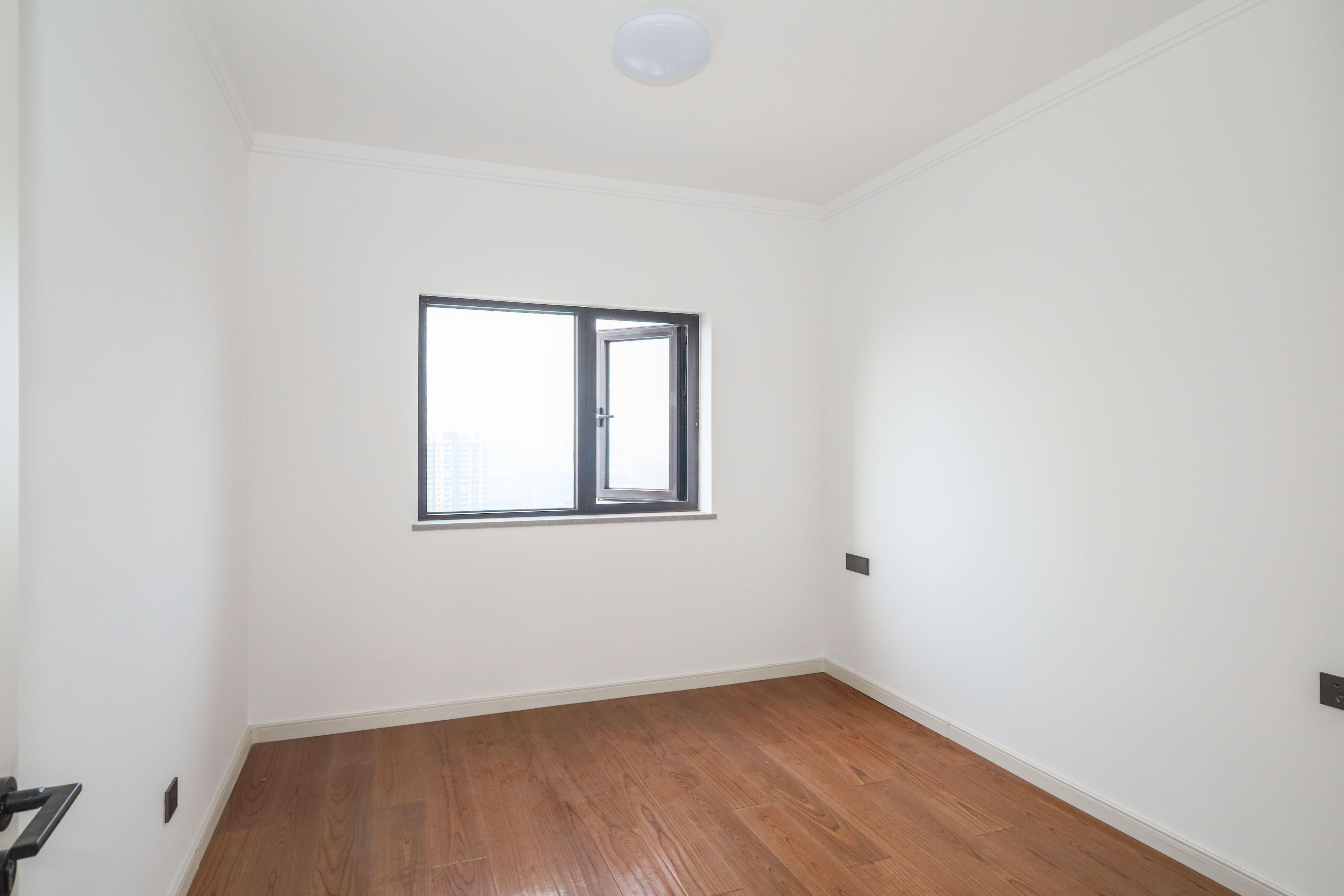 万科金色梦想C区  4室2厅2卫    200.0万卧室