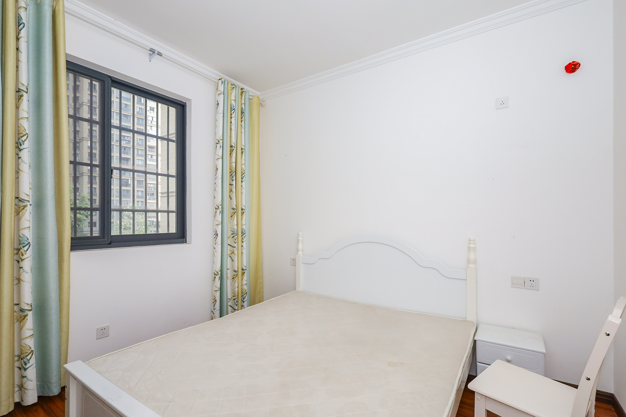 澳海澜庭 3室1厅1卫 76.00万 澳海澜庭 3室1厅1卫 76.00万卧室