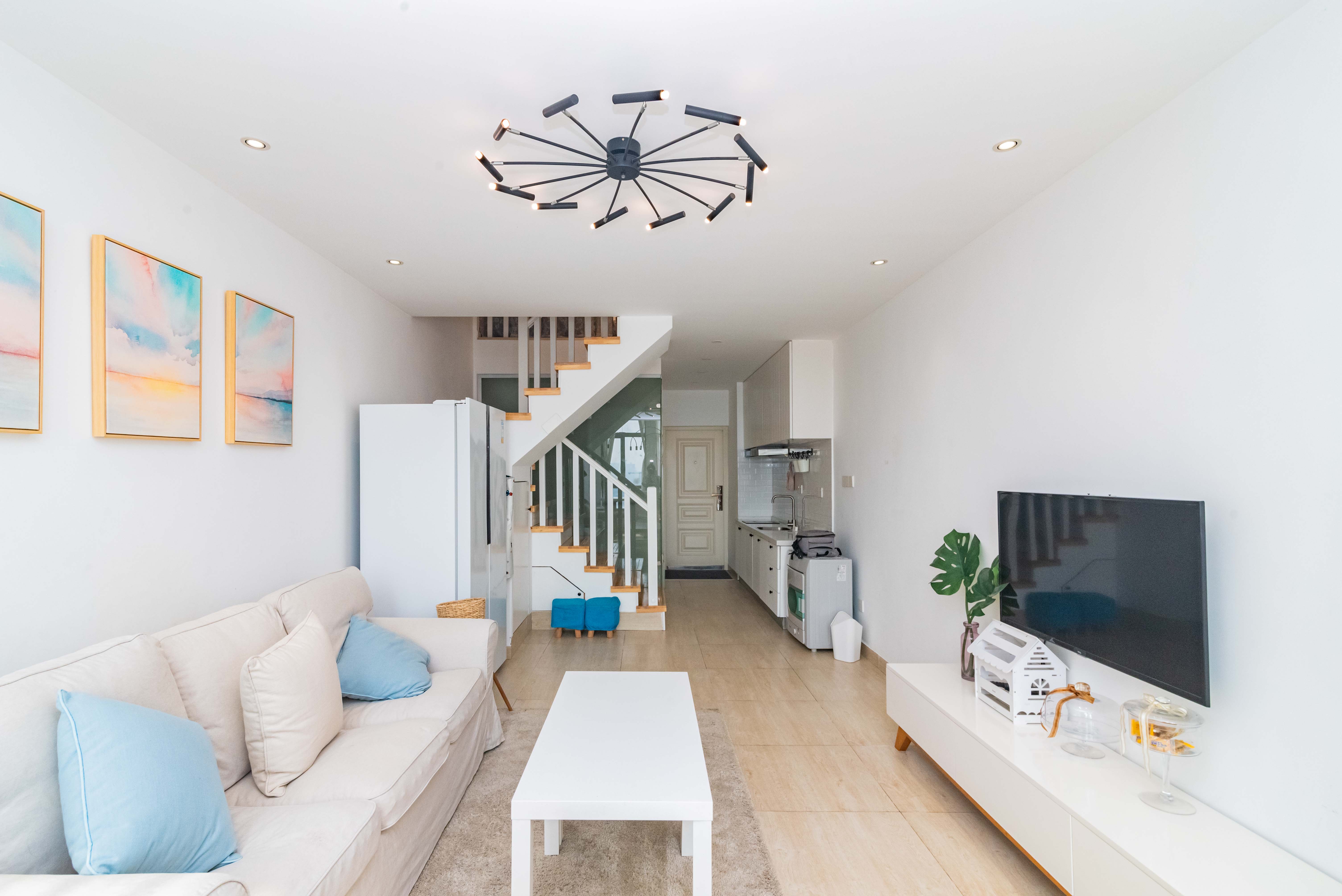 长城万富汇  2室2厅1卫    45.0万 长城万富汇  2室2厅1卫    45.0万客厅