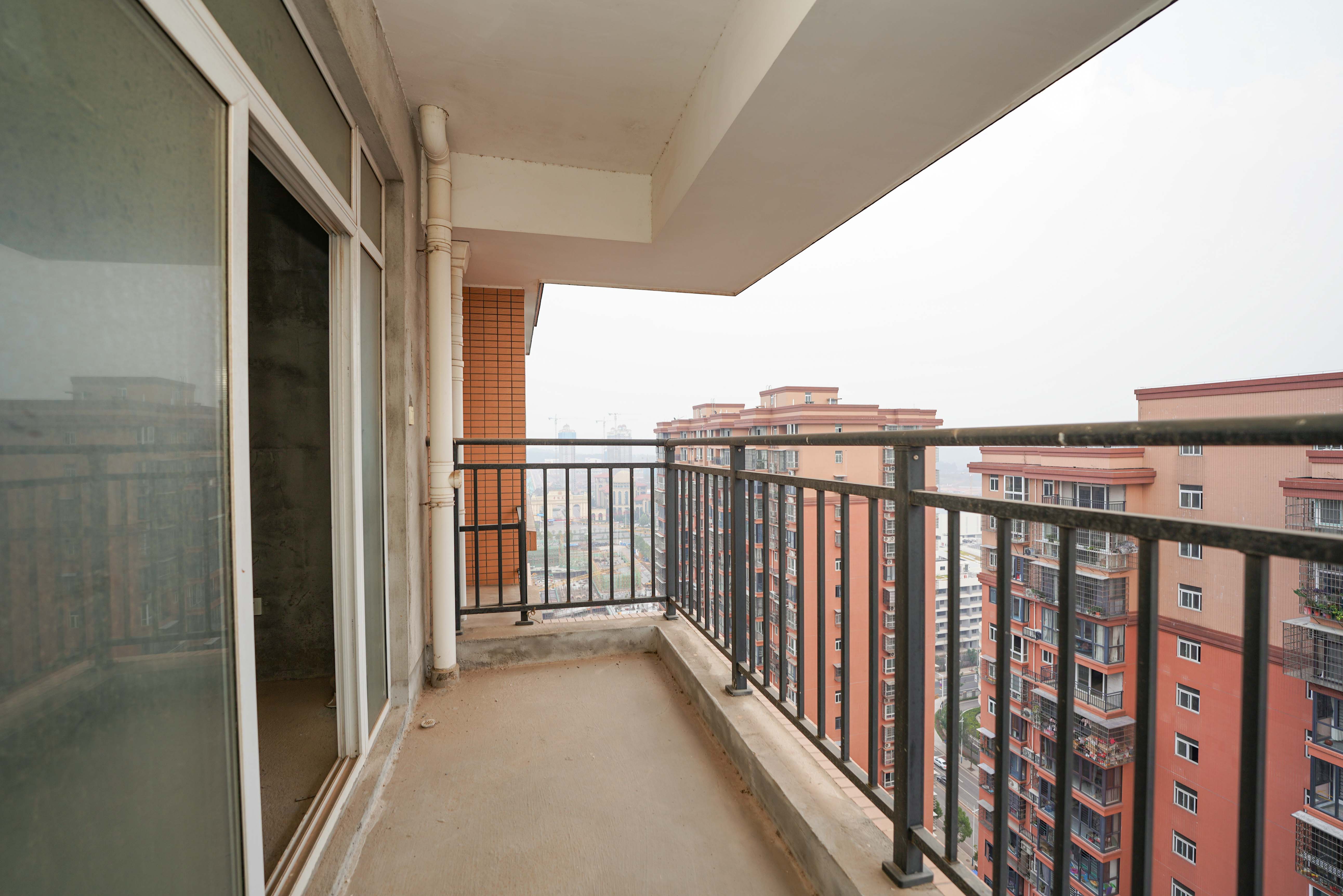 凯富南方鑫城  3室2厅1卫    40.0万 凯富南方鑫城  3室2厅1卫    40.0万阳台