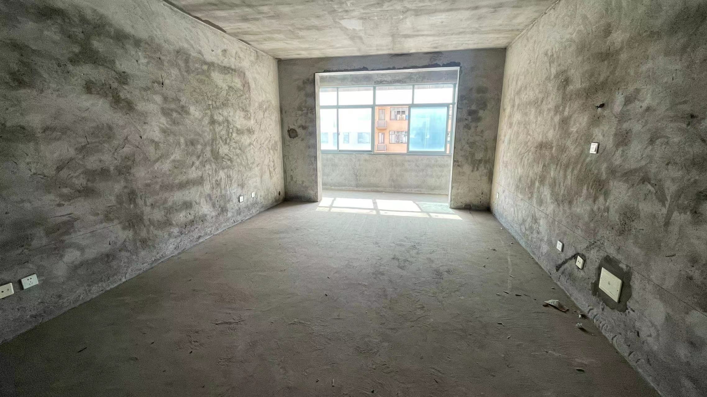 金质颐园  3室2厅2卫    75.0万 金质颐园  3室2厅2卫    75.0万室内图