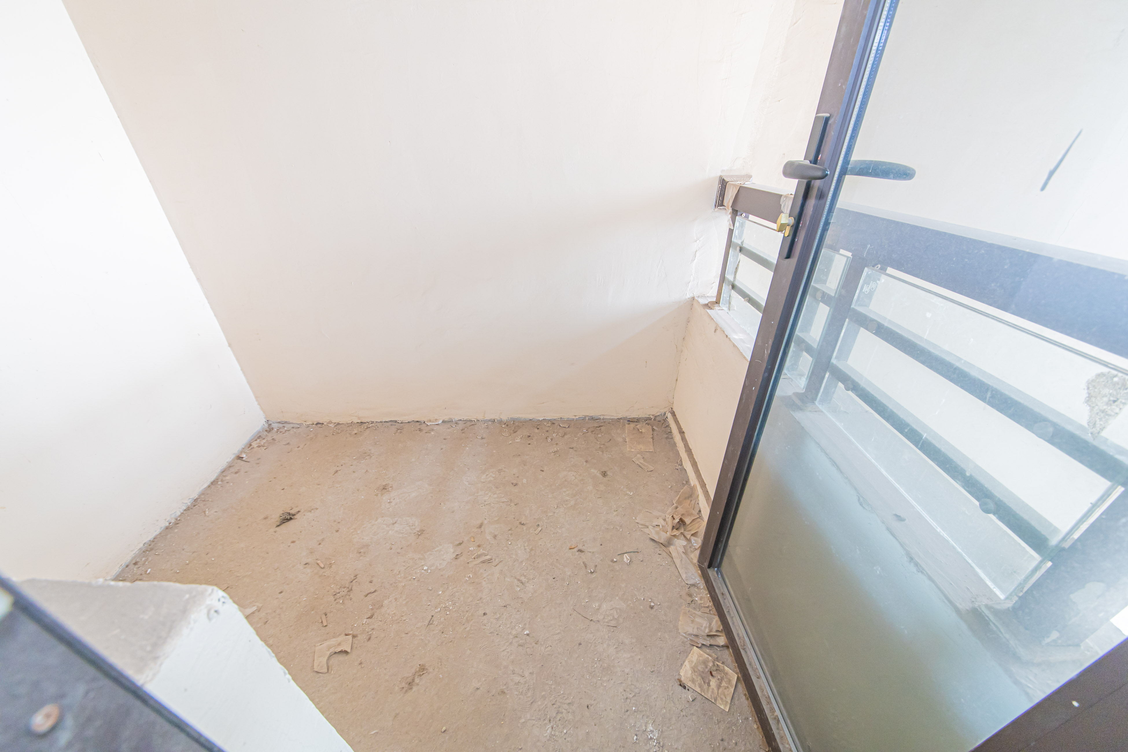 大唐印象一期云海湾 3室2厅2卫 120.00万 大唐印象一期云海湾 3室2厅2卫 120.00万阳台