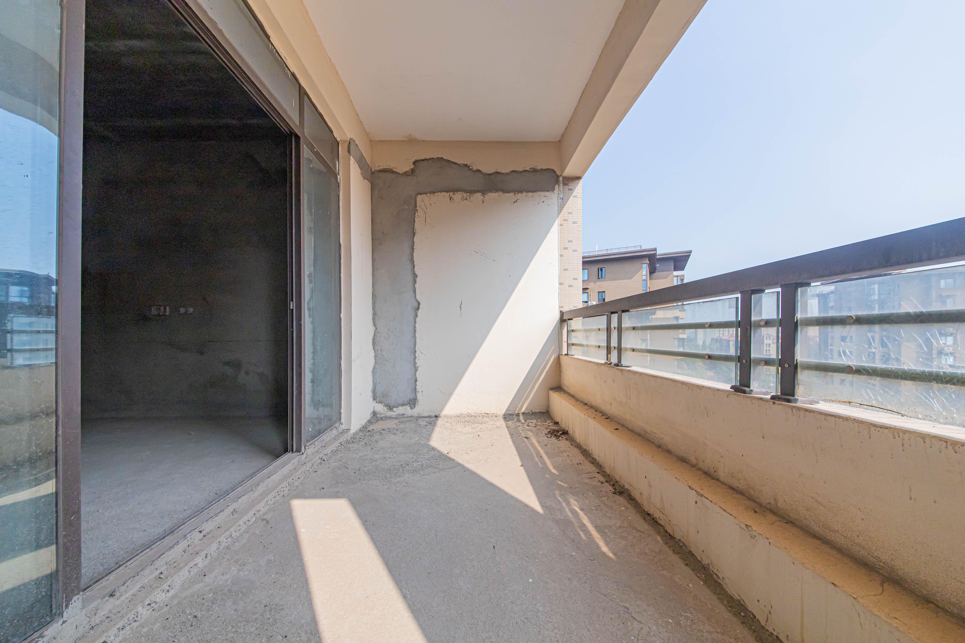 大唐印象一期云海湾 3室2厅2卫 120.00万 大唐印象一期云海湾 3室2厅2卫 120.00万阳台