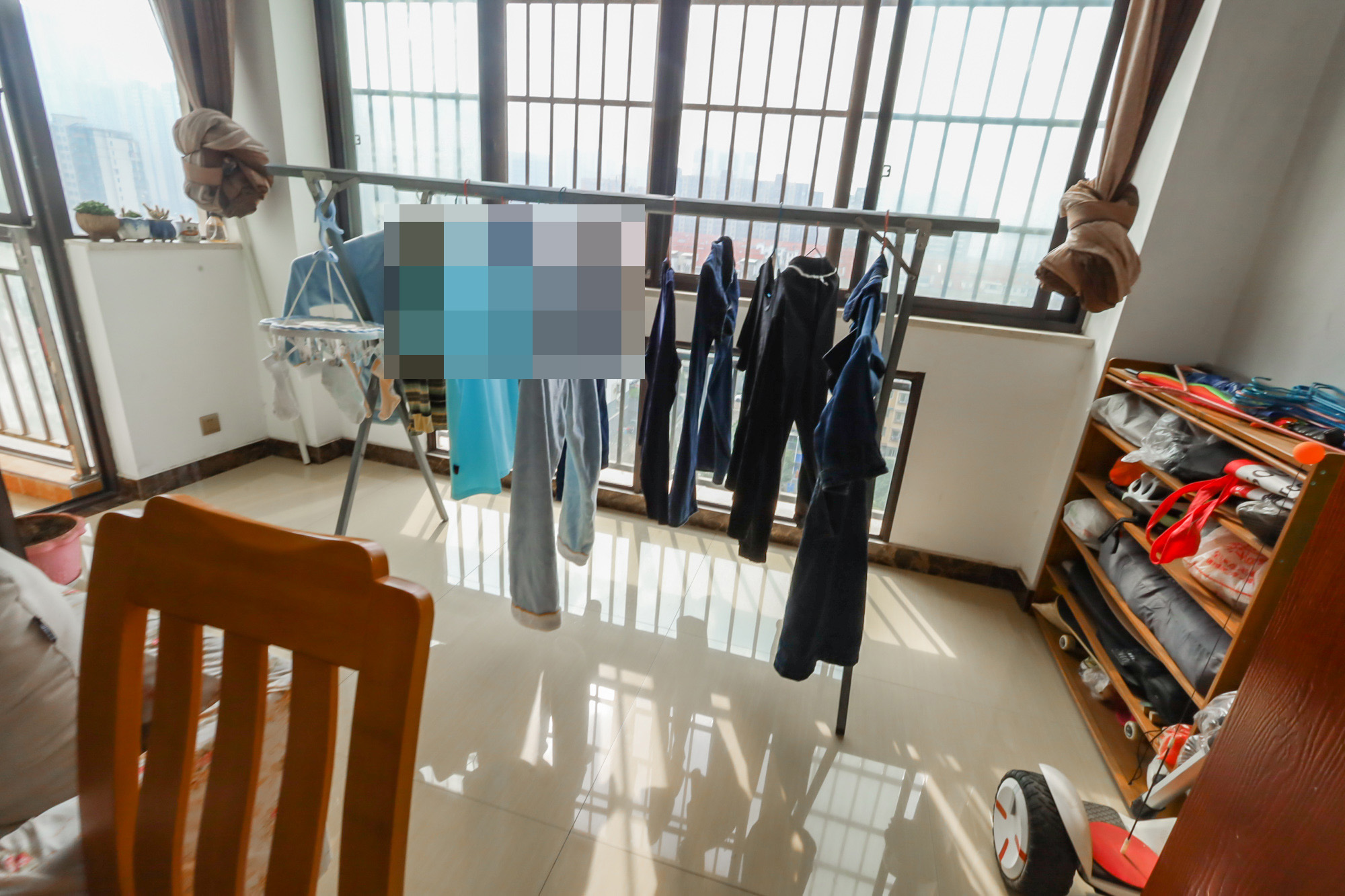 阳光丽城一期  4室2厅2卫   185.00万阳台