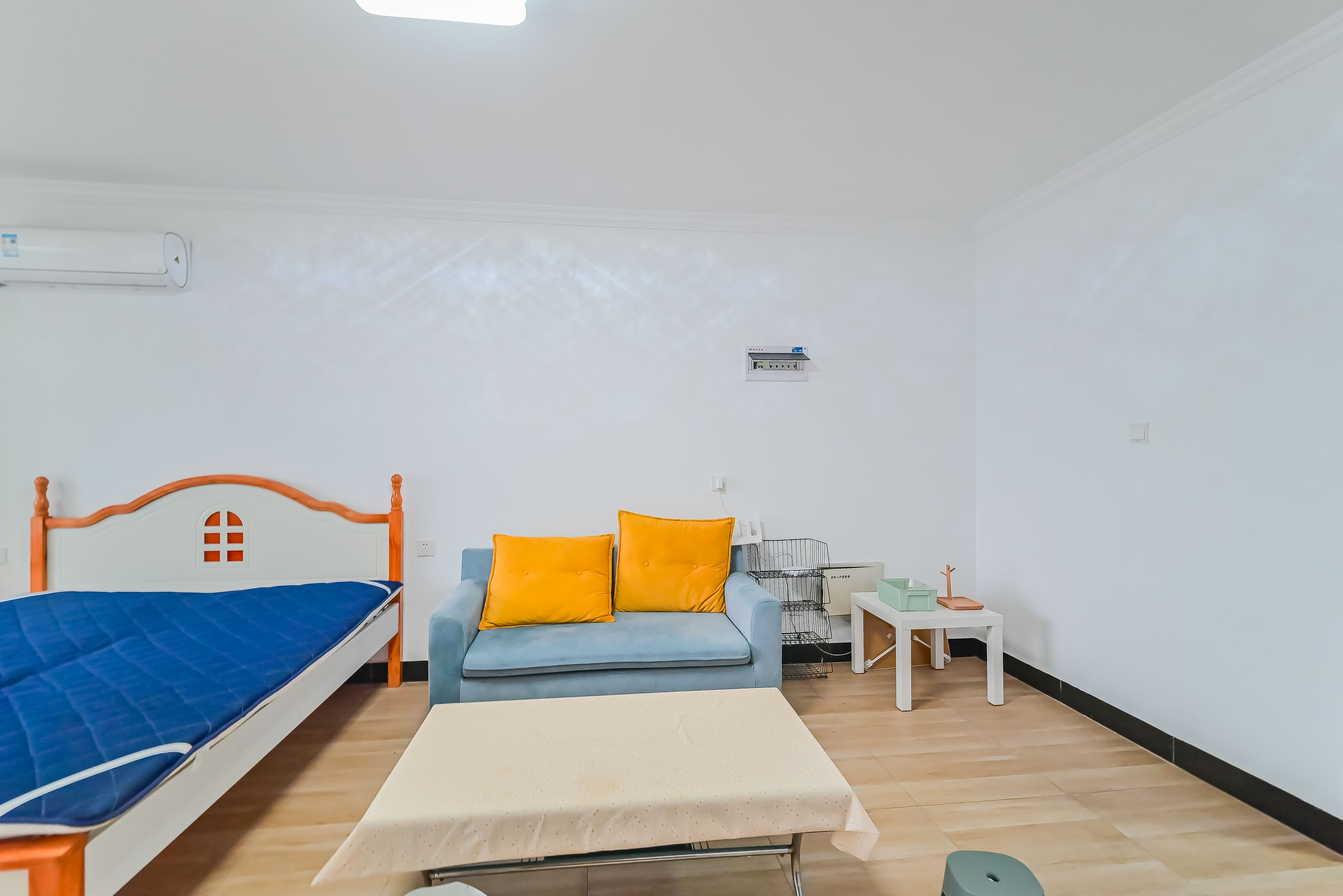 美林美寓  1室1厅1卫    40.0万 美林美寓  1室1厅1卫    40.0万客厅