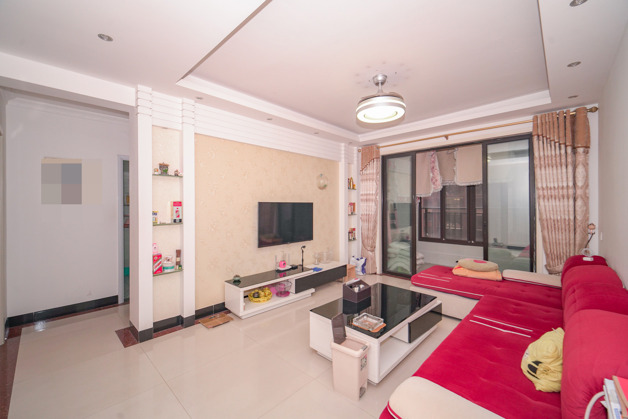 新城国际花都 3室2厅1卫 73.6万 新城国际花都 3室2厅1卫 73.6万客厅