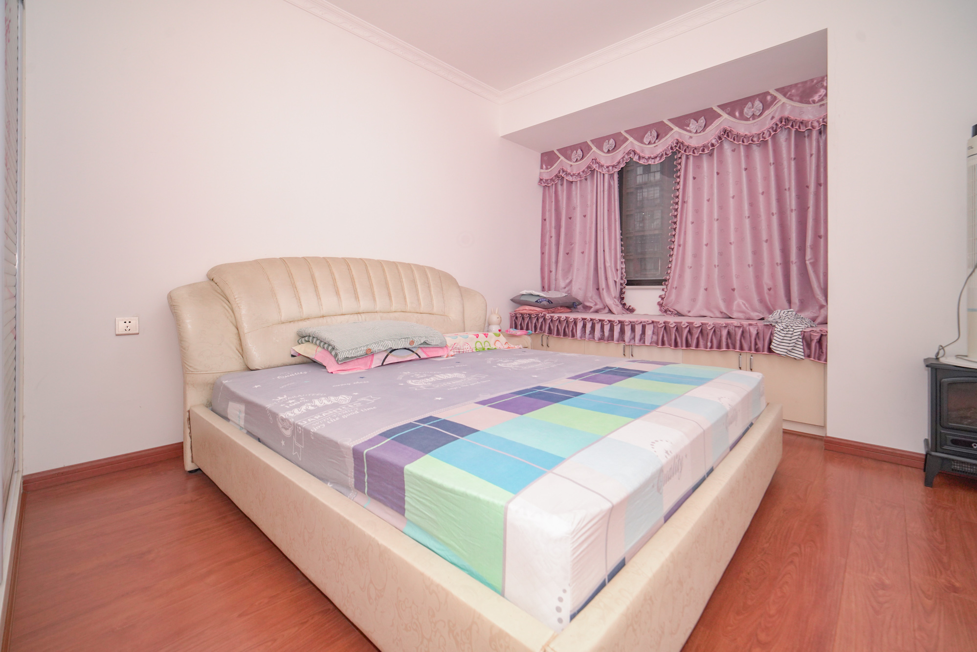 新城国际花都 3室2厅1卫 73.6万 新城国际花都 3室2厅1卫 73.6万卧室