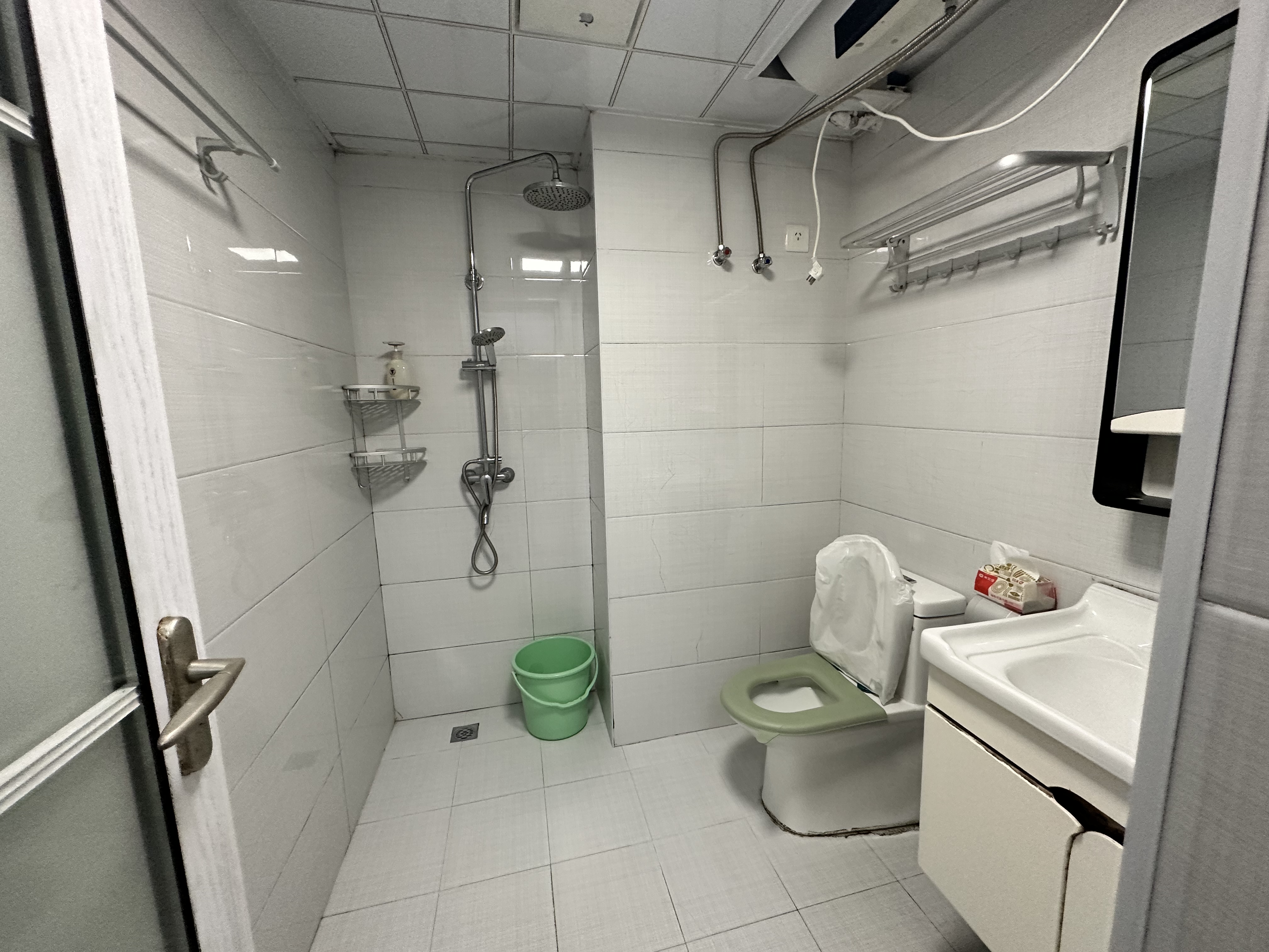 中泰财富湘江 1室1厅1卫 35.0万 中泰财富湘江 1室1厅1卫 35.0万室内图