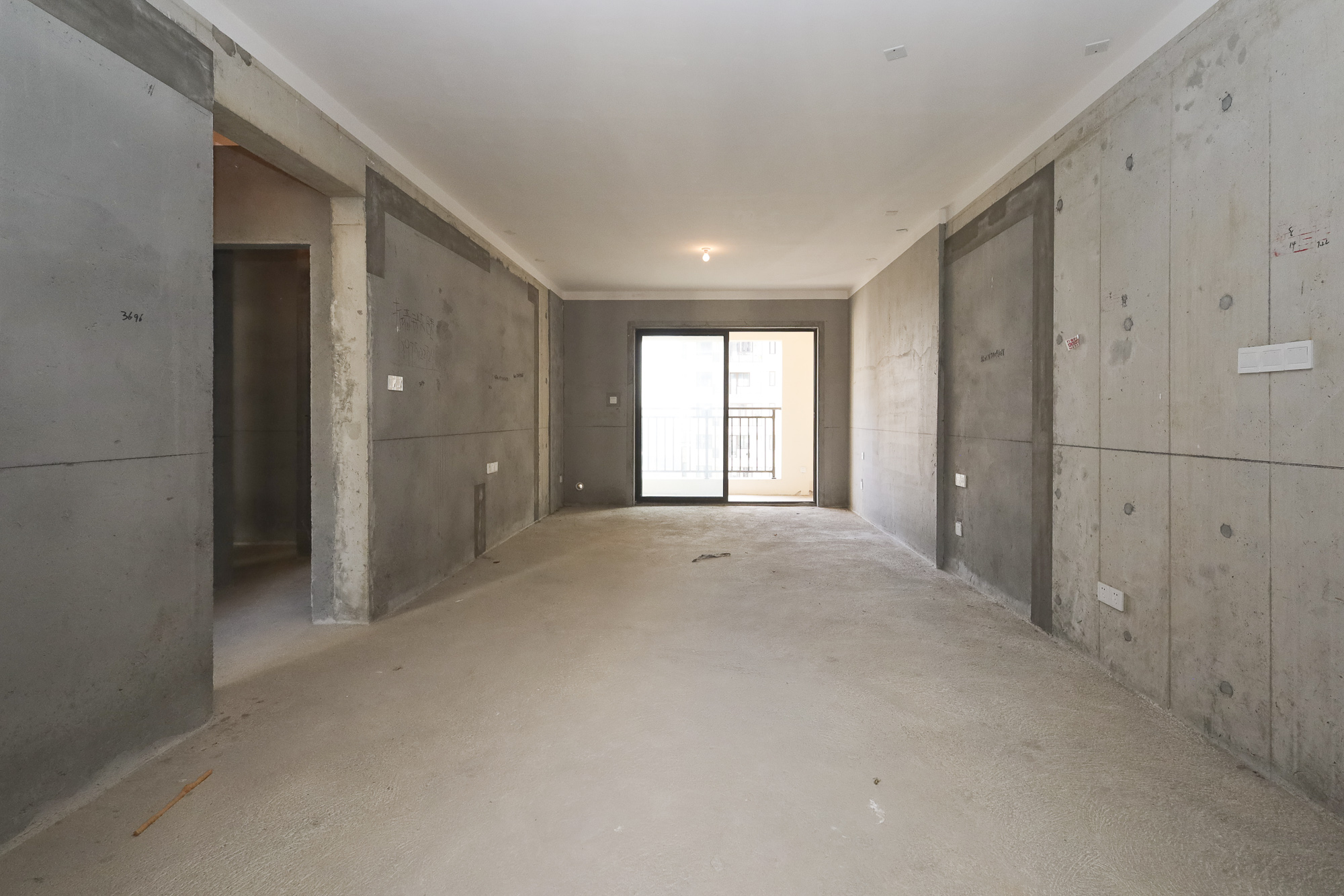 恒基旭辉湖山赋  4室2厅2卫    99.0万客厅