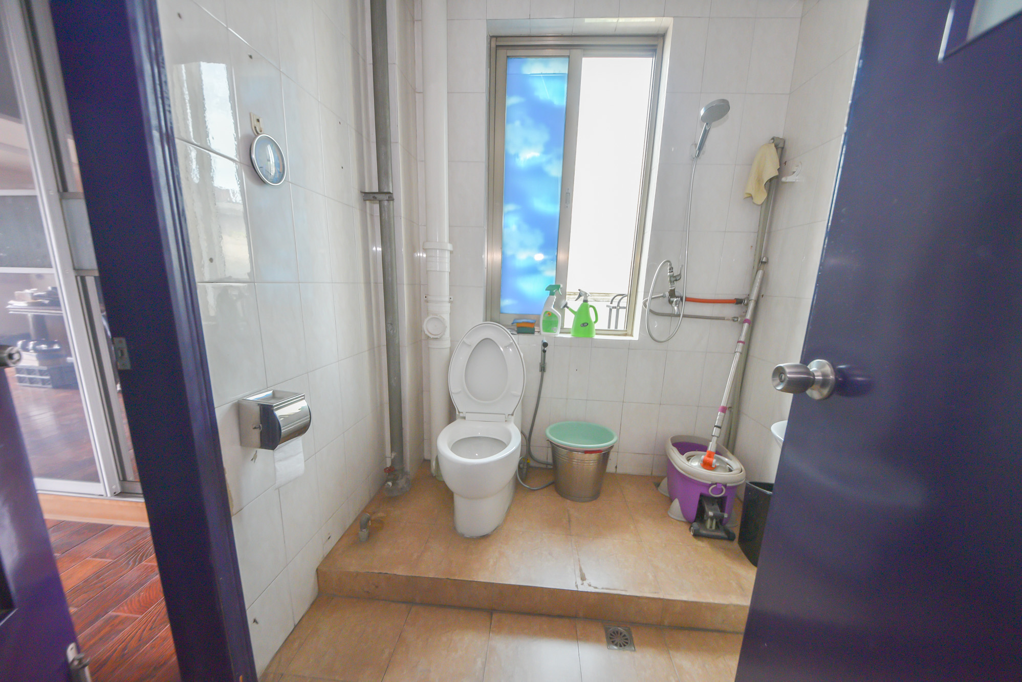 梓园花苑  9室2厅4卫    325.5万 梓园花苑  9室2厅4卫    325.5万卫生间