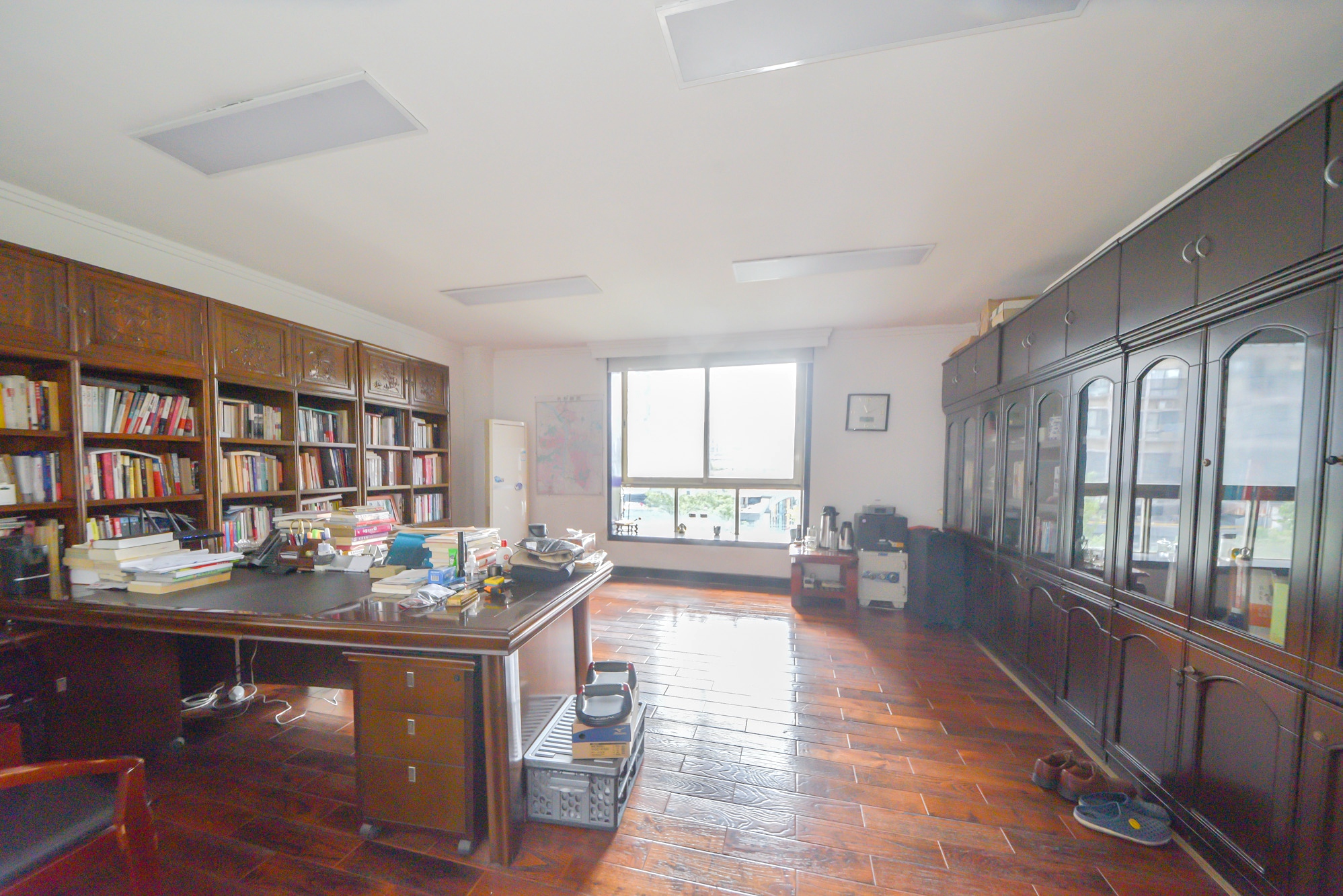 梓园花苑  9室2厅4卫    325.5万 梓园花苑  9室2厅4卫    325.5万卧室