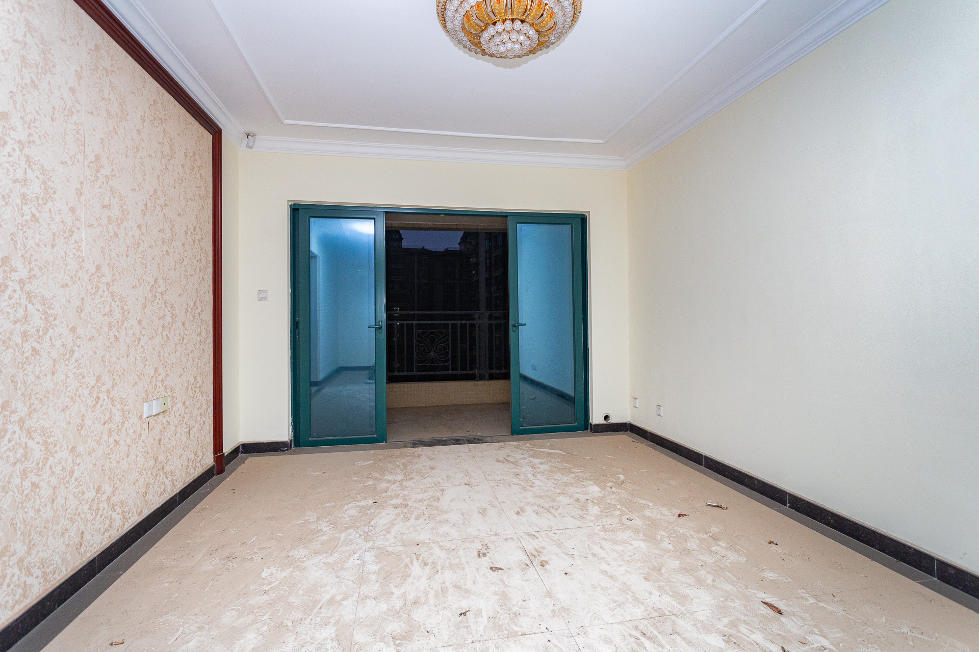 恒大名都 3室2厅2卫 81.0万 恒大名都 3室2厅2卫 81.0万客厅