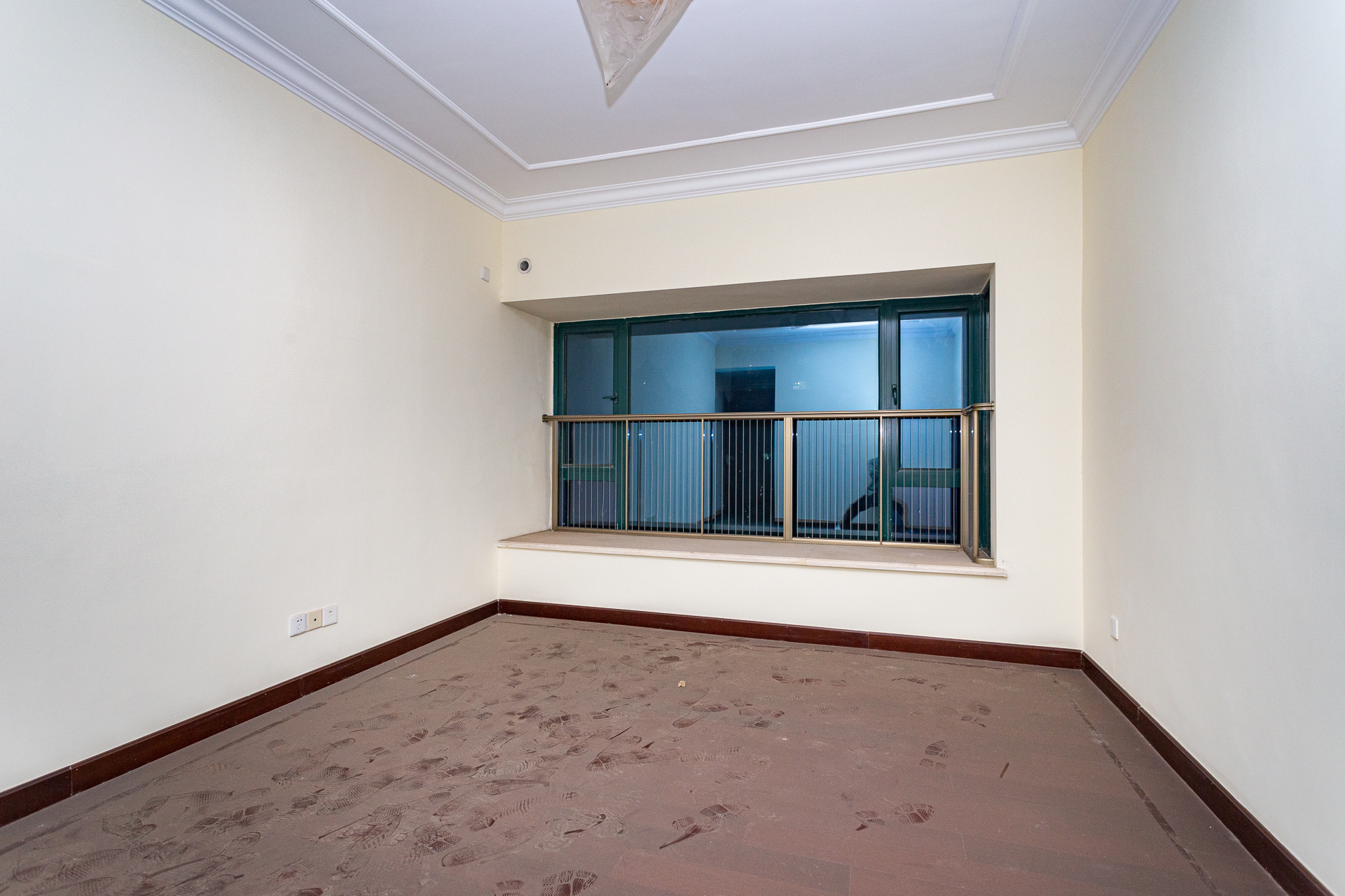 恒大名都 3室2厅2卫 81.0万 恒大名都 3室2厅2卫 81.0万卧室