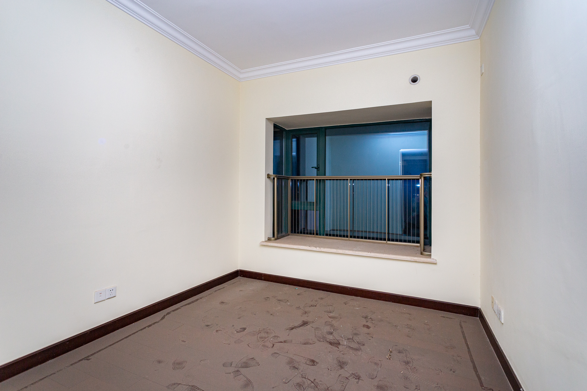 恒大名都 3室2厅2卫 81.0万 恒大名都 3室2厅2卫 81.0万卧室