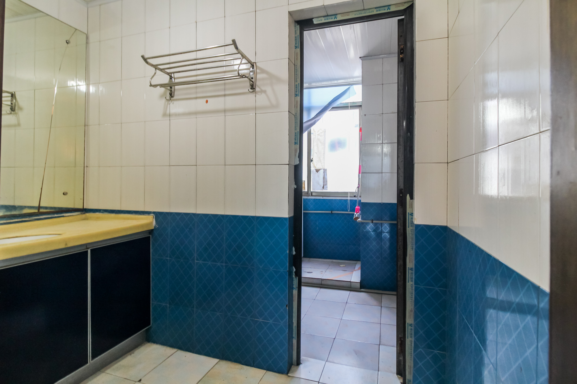 泉塘小区  3室3厅1卫    295.0万 泉塘小区  3室3厅1卫    295.0万卫生间