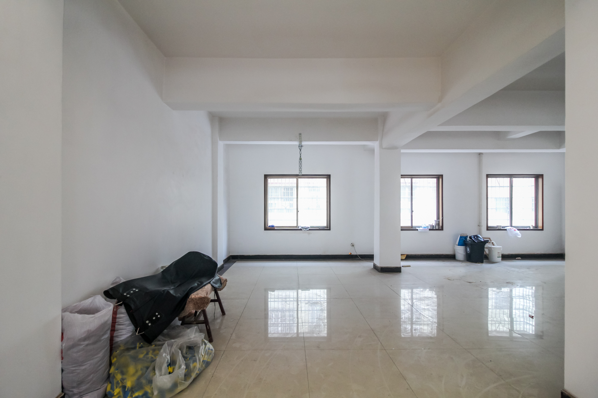 泉塘小区  3室3厅1卫    325.0万 泉塘小区  3室3厅1卫    325.0万其他