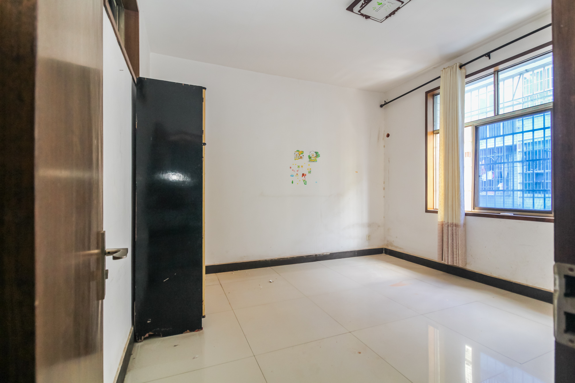 泉塘小区  3室3厅1卫    325.0万 泉塘小区  3室3厅1卫    325.0万卧室