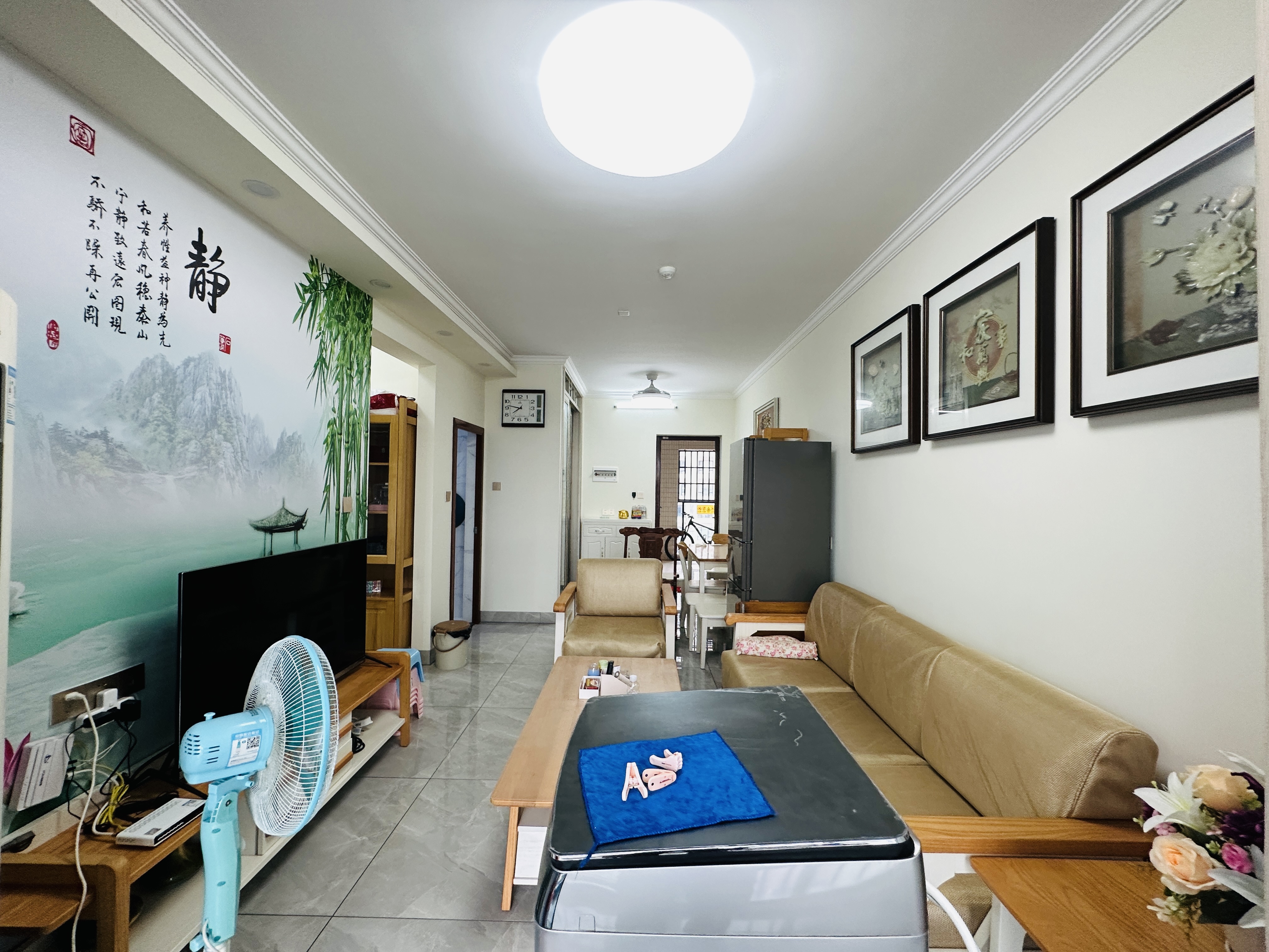 芒果社 1室1厅1卫 150.0万 芒果社 1室1厅1卫 150.0万客厅