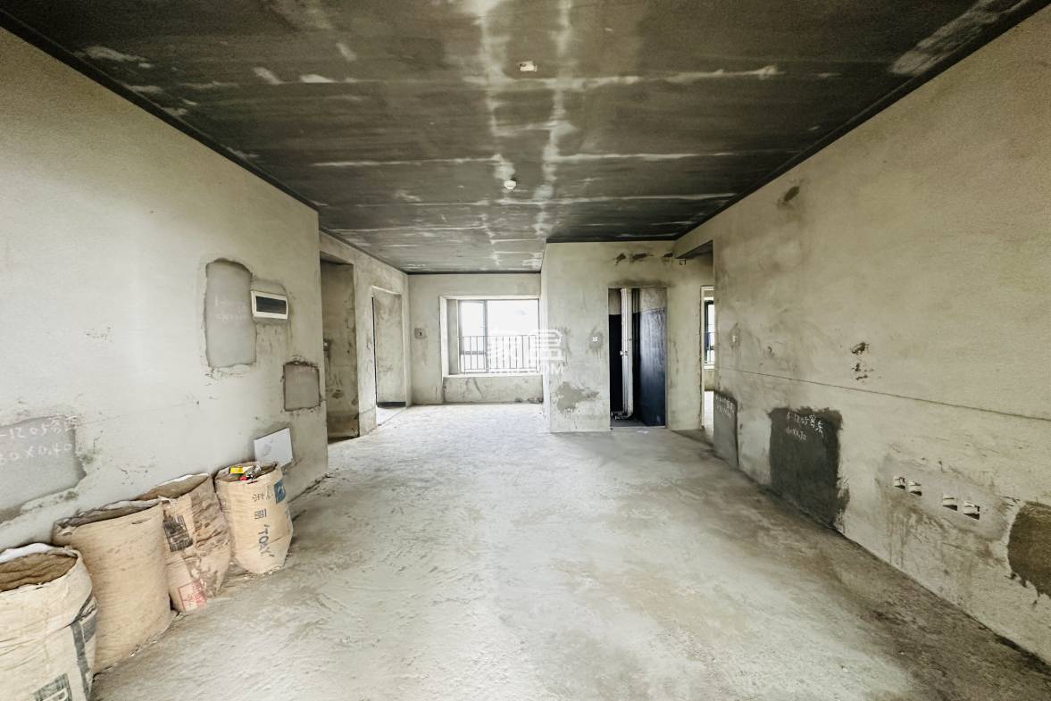 芒果社  3室2厅2卫    315.0万 芒果社  3室2厅2卫    315.0万客厅