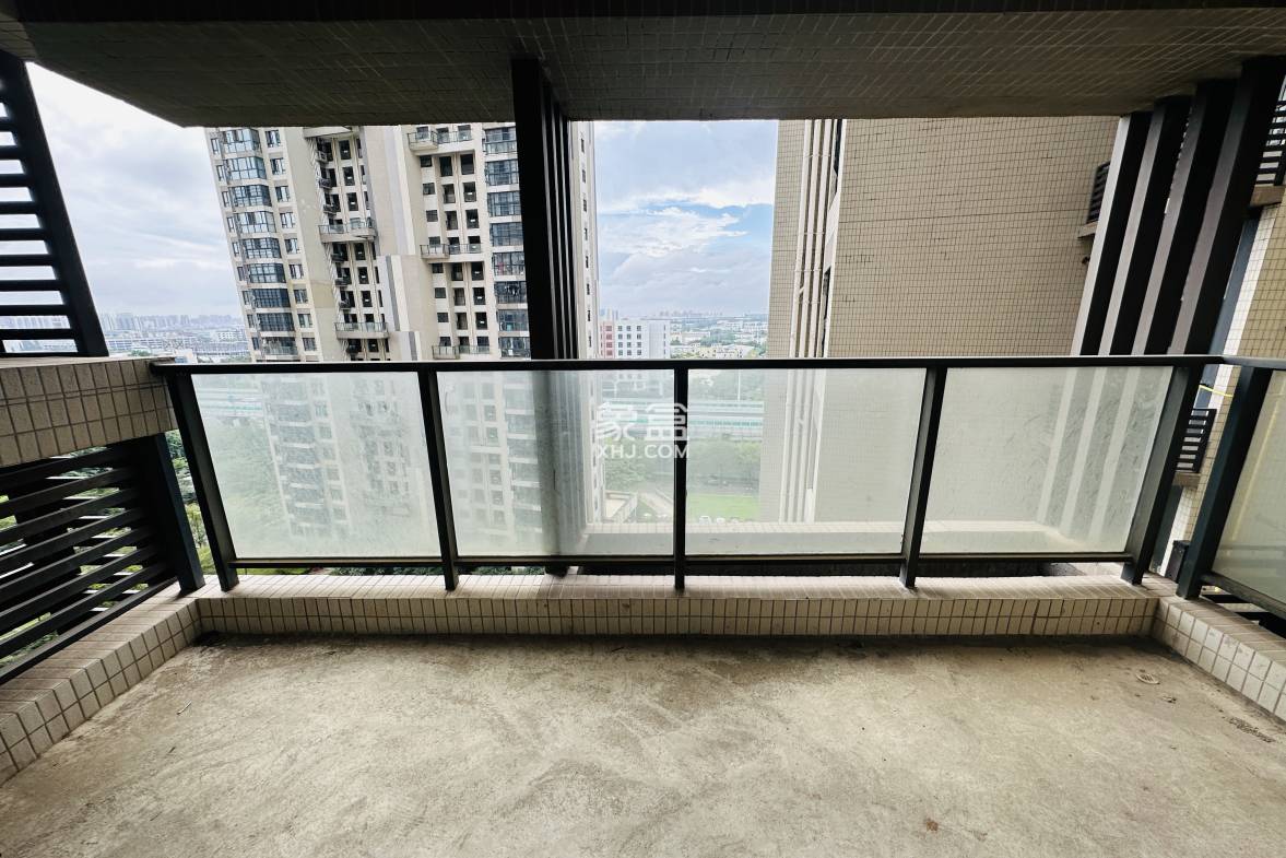 芒果社  3室2厅2卫    315.0万 芒果社  3室2厅2卫    315.0万阳台