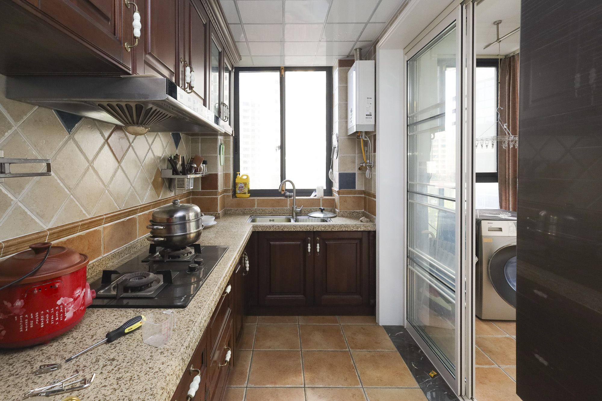 山语城一期  3室2厅2卫    118.0万厨房