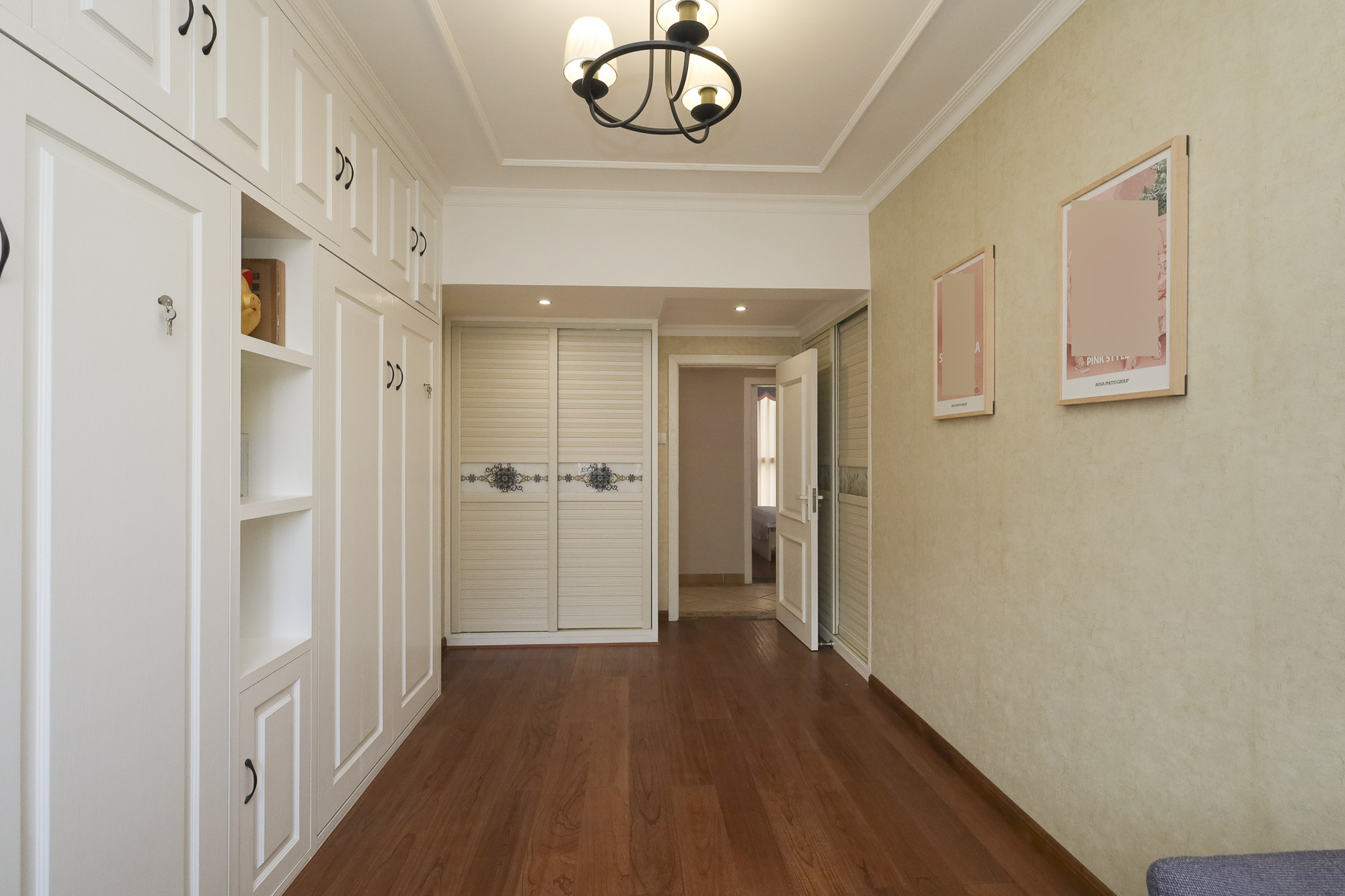 山语城一期  3室2厅2卫    118.0万卧室