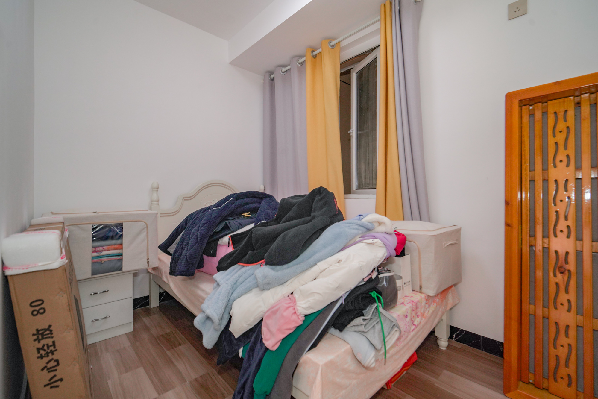 新城国际花都 3室2厅2卫 80.0万 新城国际花都 3室2厅2卫 80.0万卧室