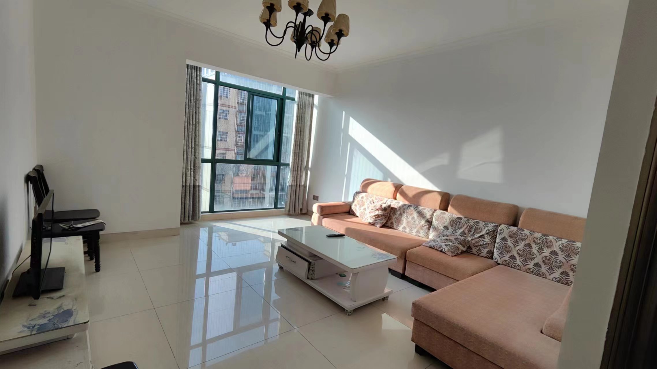 湖景名城 2室2厅1卫 54.0万 湖景名城 2室2厅1卫 54.0万室内图