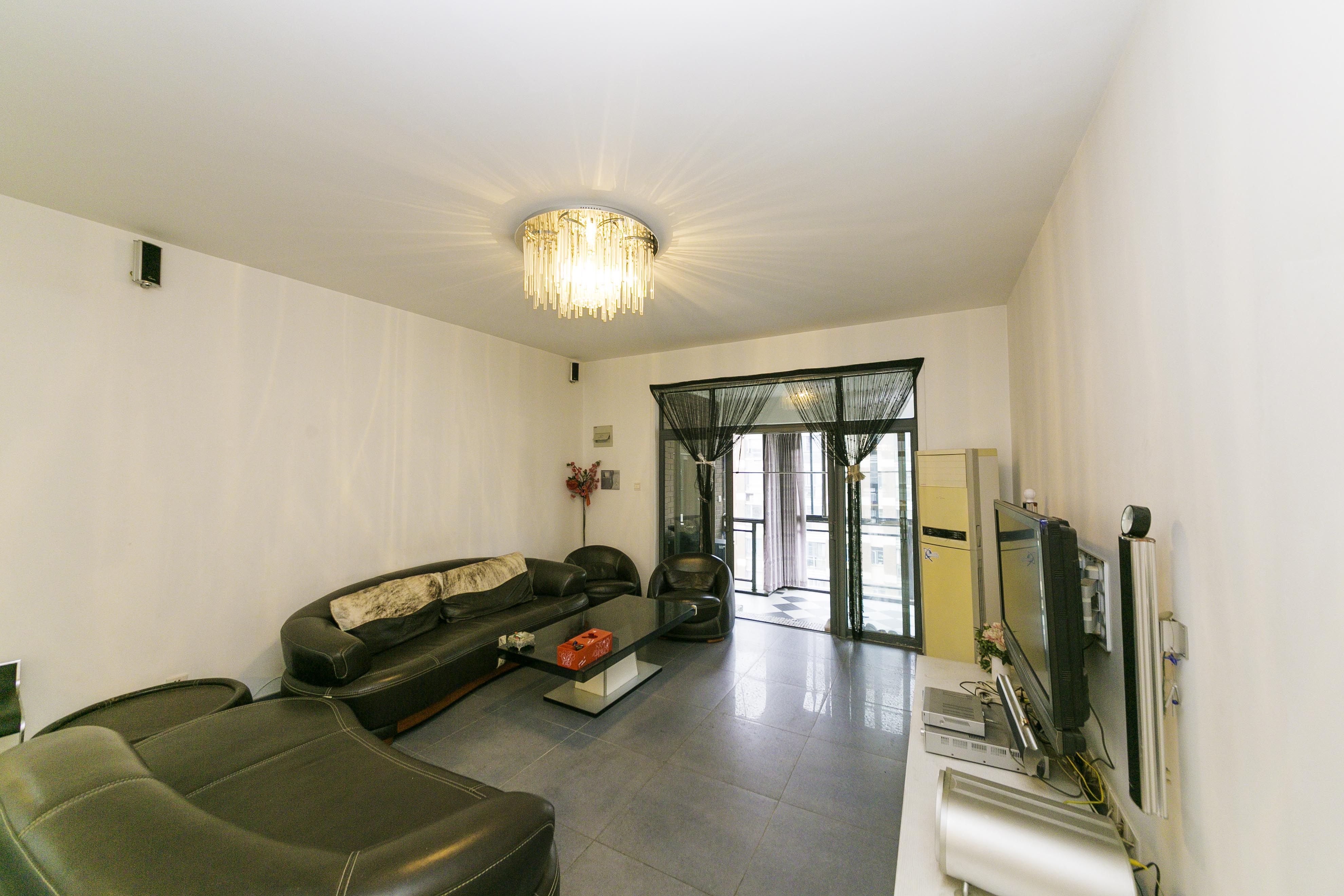 奥林匹克花园 3室2厅2卫 125.0万 奥林匹克花园 3室2厅2卫 125.0万客厅