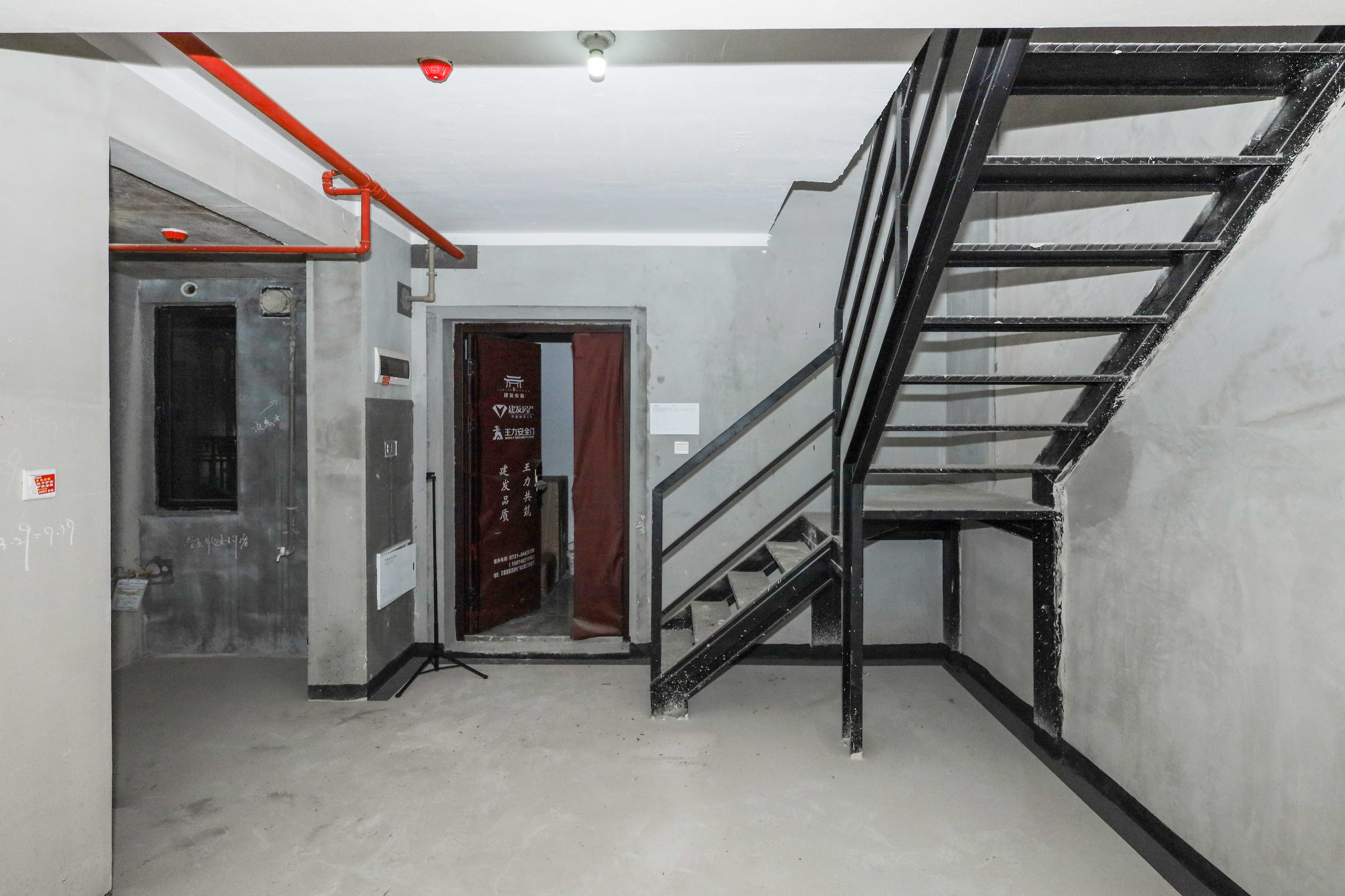 建发央著  4室2厅2卫   210.00万
