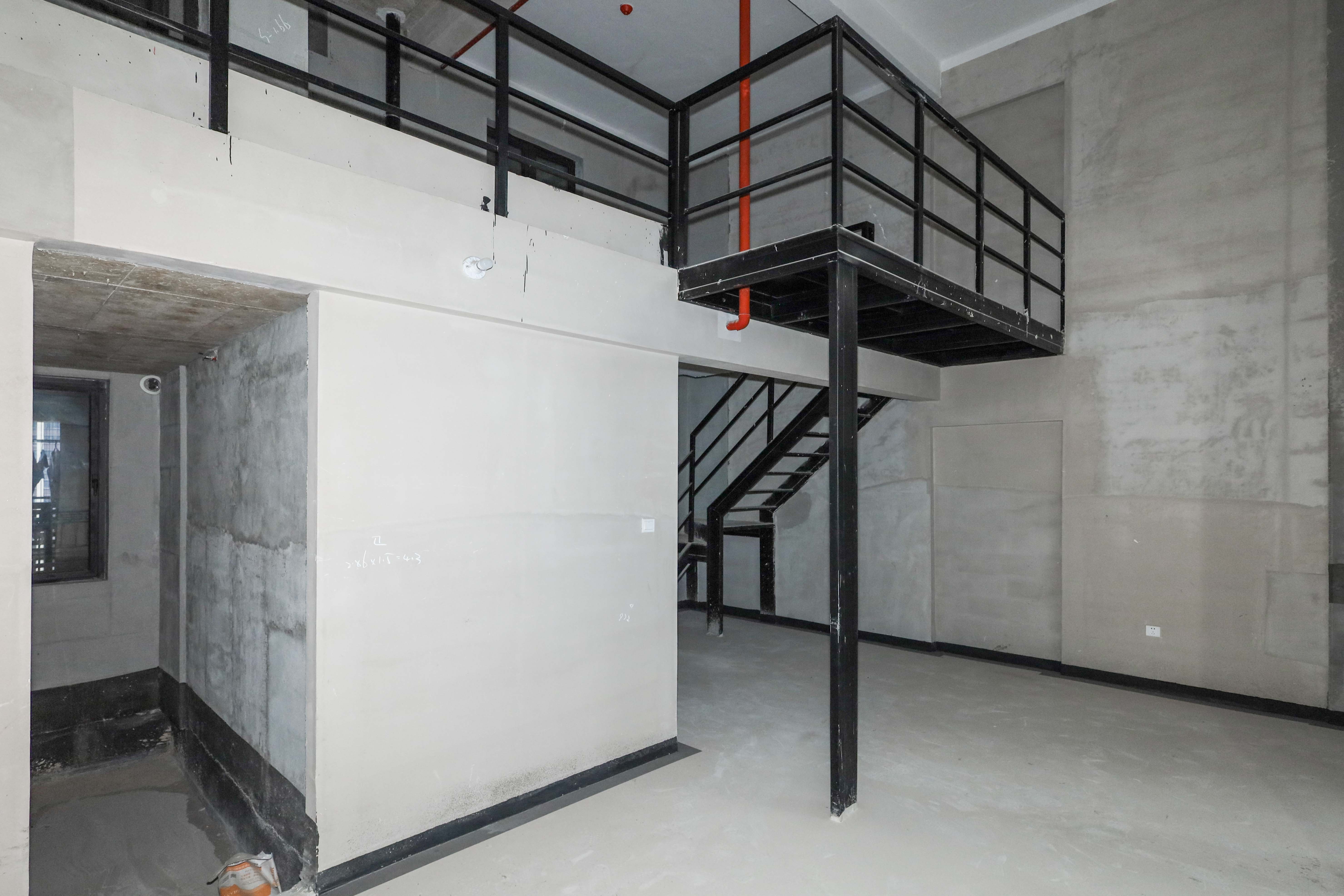 建发央著  4室2厅2卫   210.00万客厅