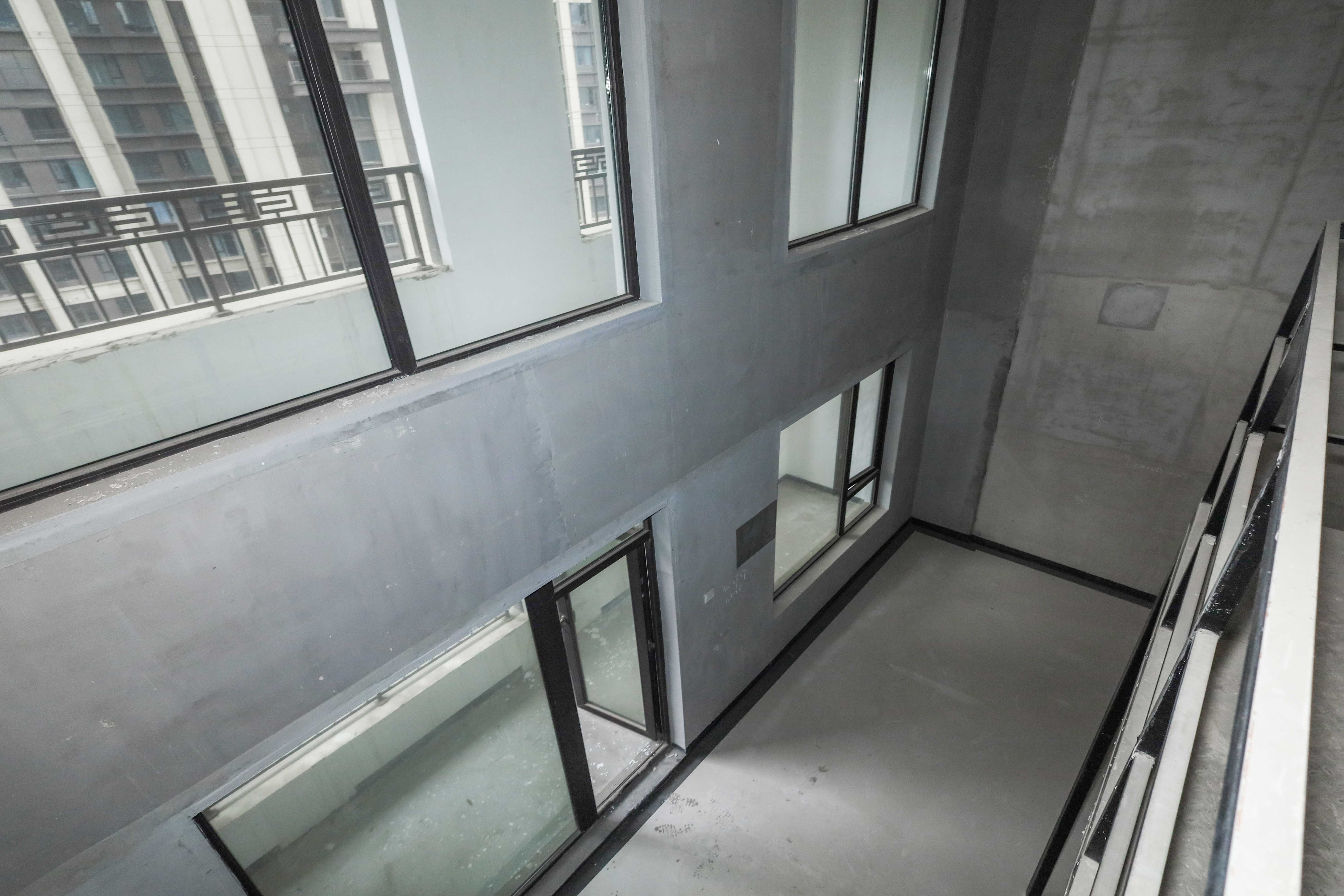 建发央著  4室2厅2卫   210.00万其他