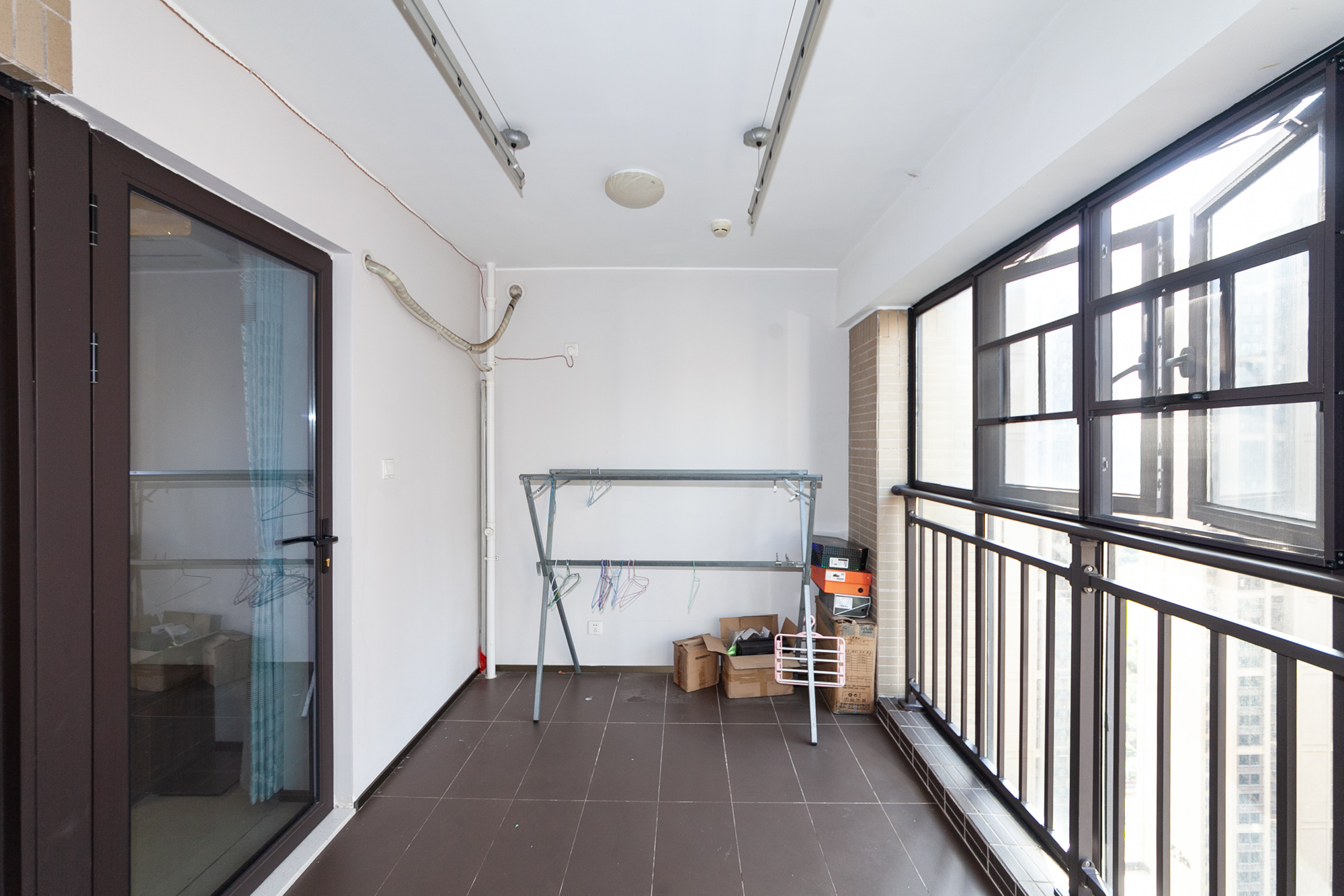 时代倾城二期  2室2厅1卫    80.0万 时代倾城二期  2室2厅1卫    80.0万阳台